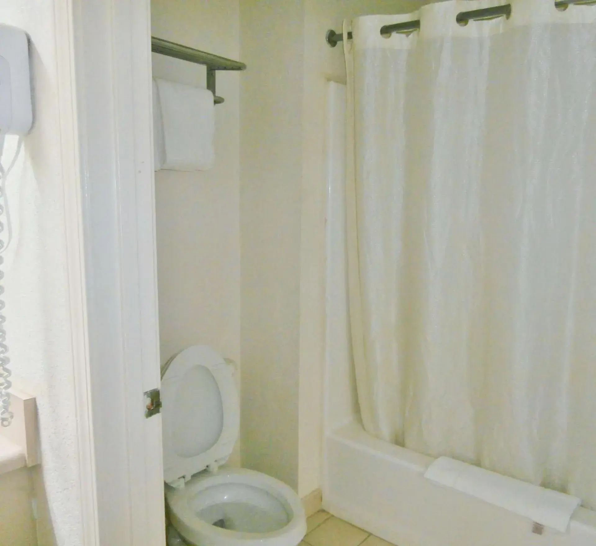 King Suite with Spa Bath in Country Hearth Inn & Suites Dawson King Suite with Spa Bath in Country Hearth Inn & Suites Dawson