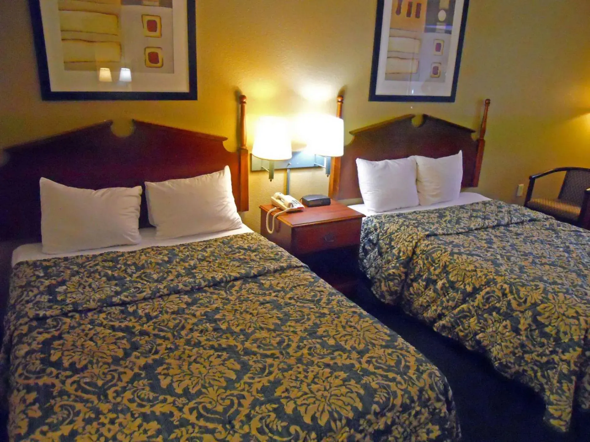 Double Room with Two Double Beds in Country Hearth Inn & Suites Dawson Double Room with Two Double Beds in Country Hearth Inn & Suites Dawson