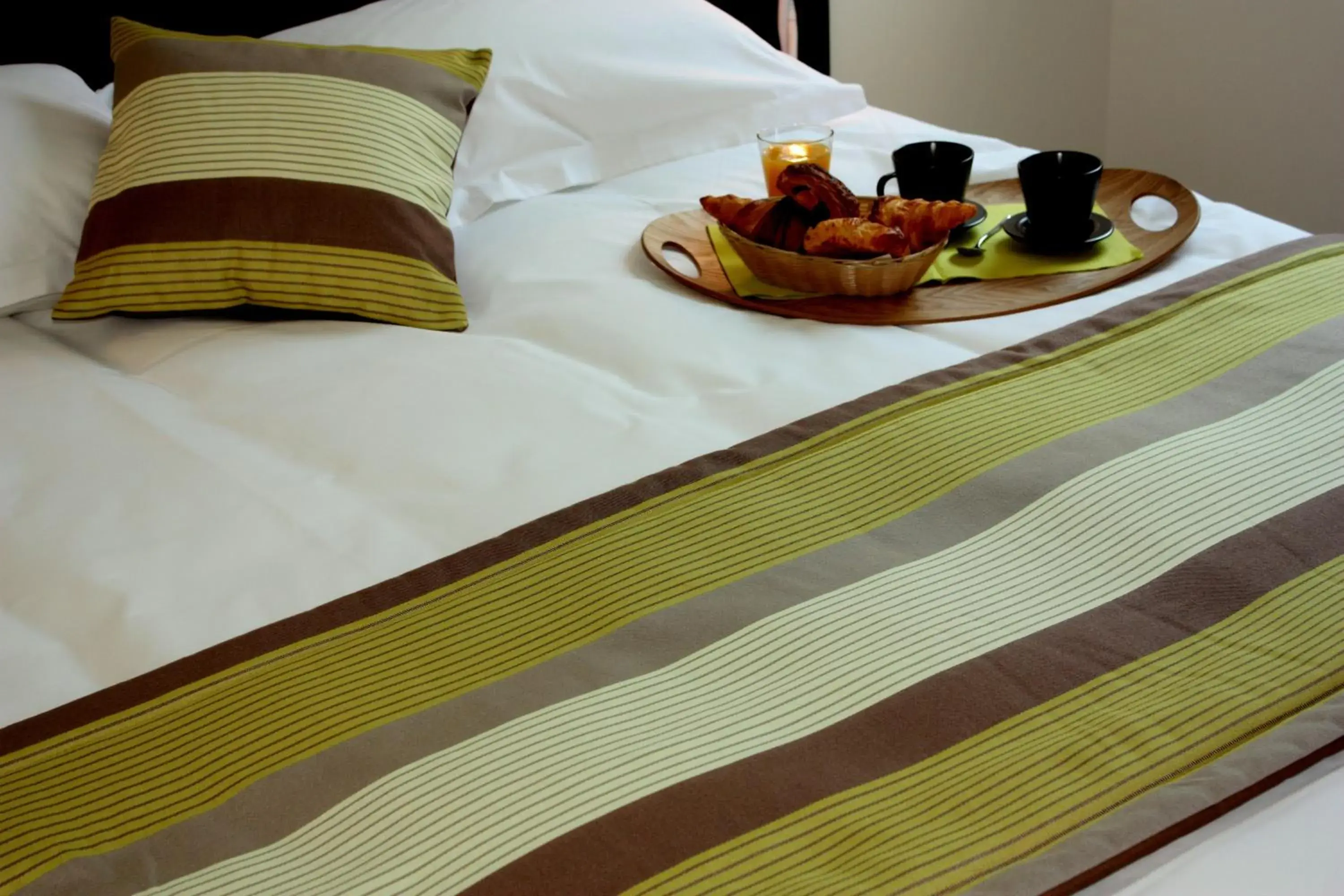 Triple Room in Côté Hôtel Triple Room in Côté Hôtel