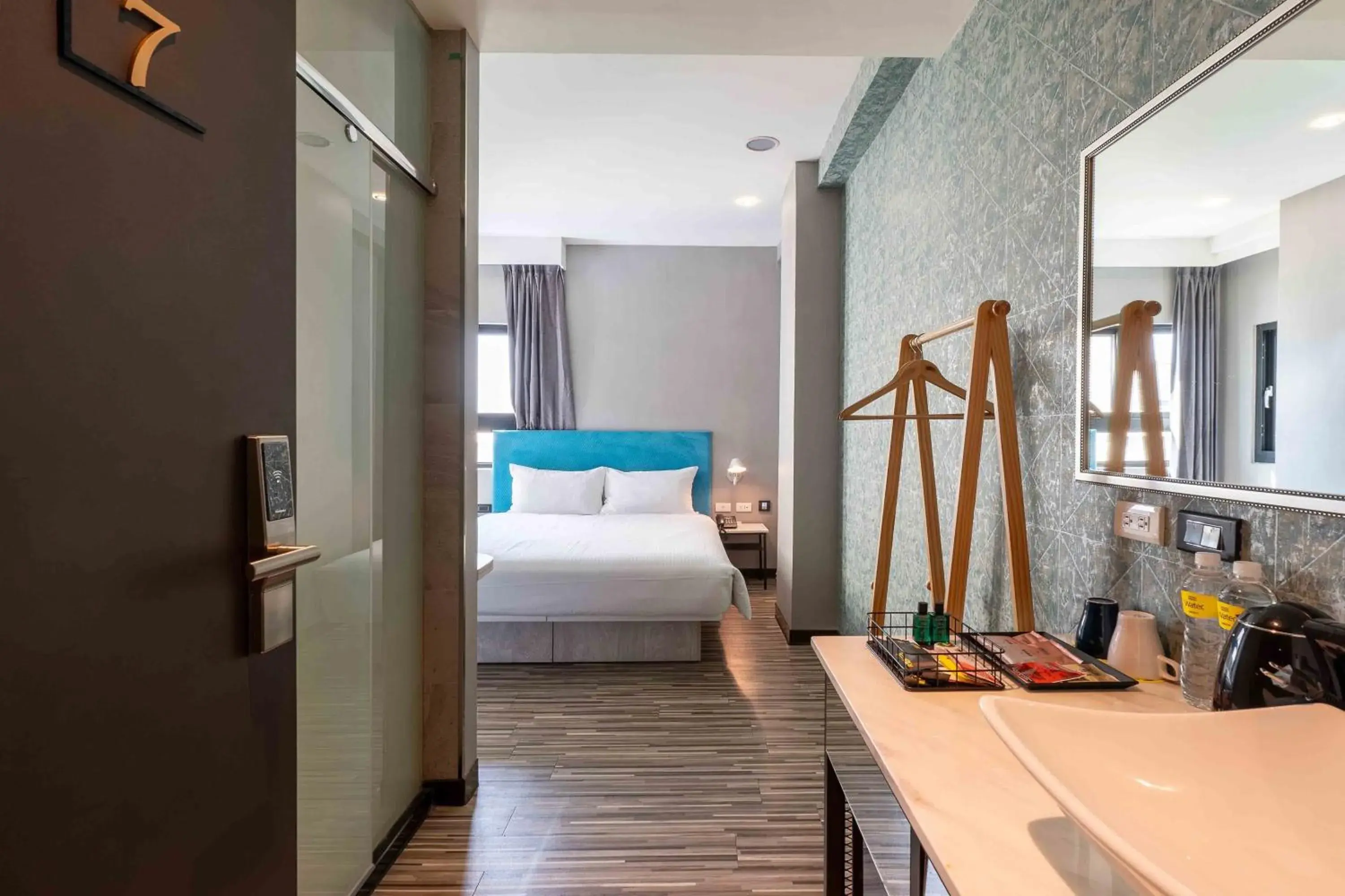 Standard Double Room in CHECK inn Taichung Ziyou Standard Double Room in CHECK inn Taichung Ziyou