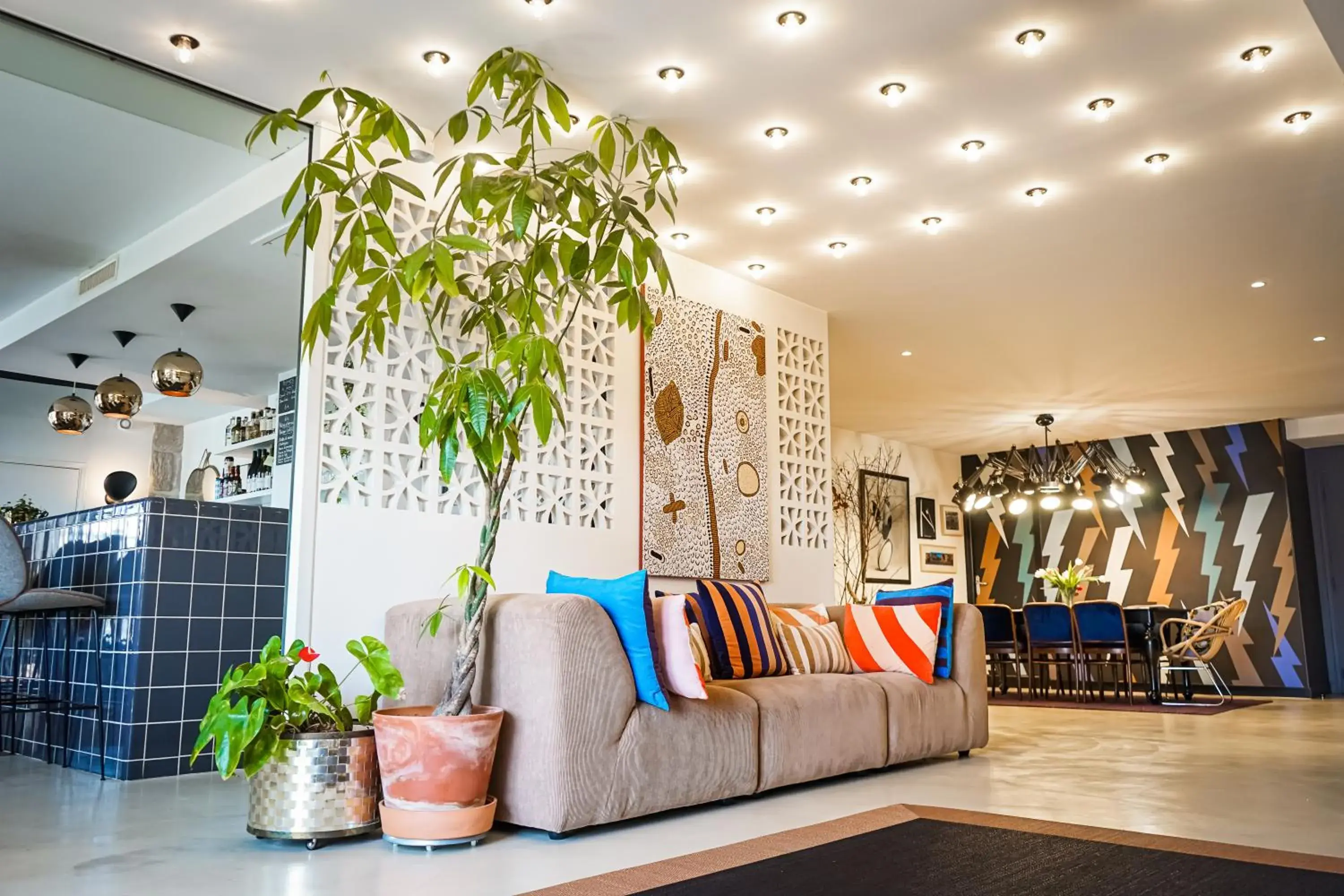 Hôtel Le Collonges TV connecté wifi Netflix Hôtel Le Collonges TV connecté wifi Netflix