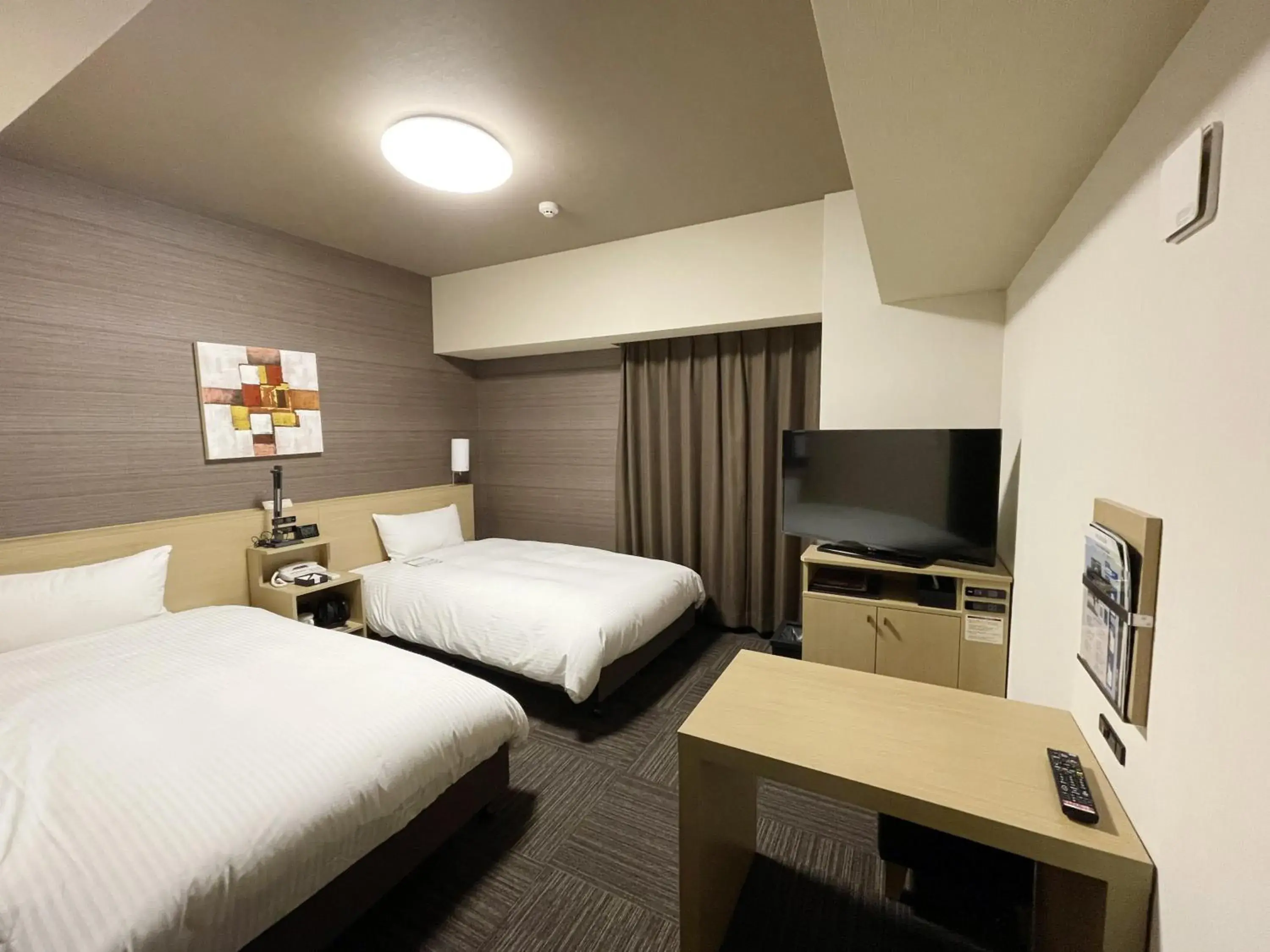 Standard Twin Room - single occupancy - Non-Smoking in HOTEL ROUTE-INN Osaka Takaishi -Hagoromo Ekimae- Standard Twin Room - single occupancy - Non-Smoking in HOTEL ROUTE-INN Osaka Takaishi -Hagoromo Ekimae-