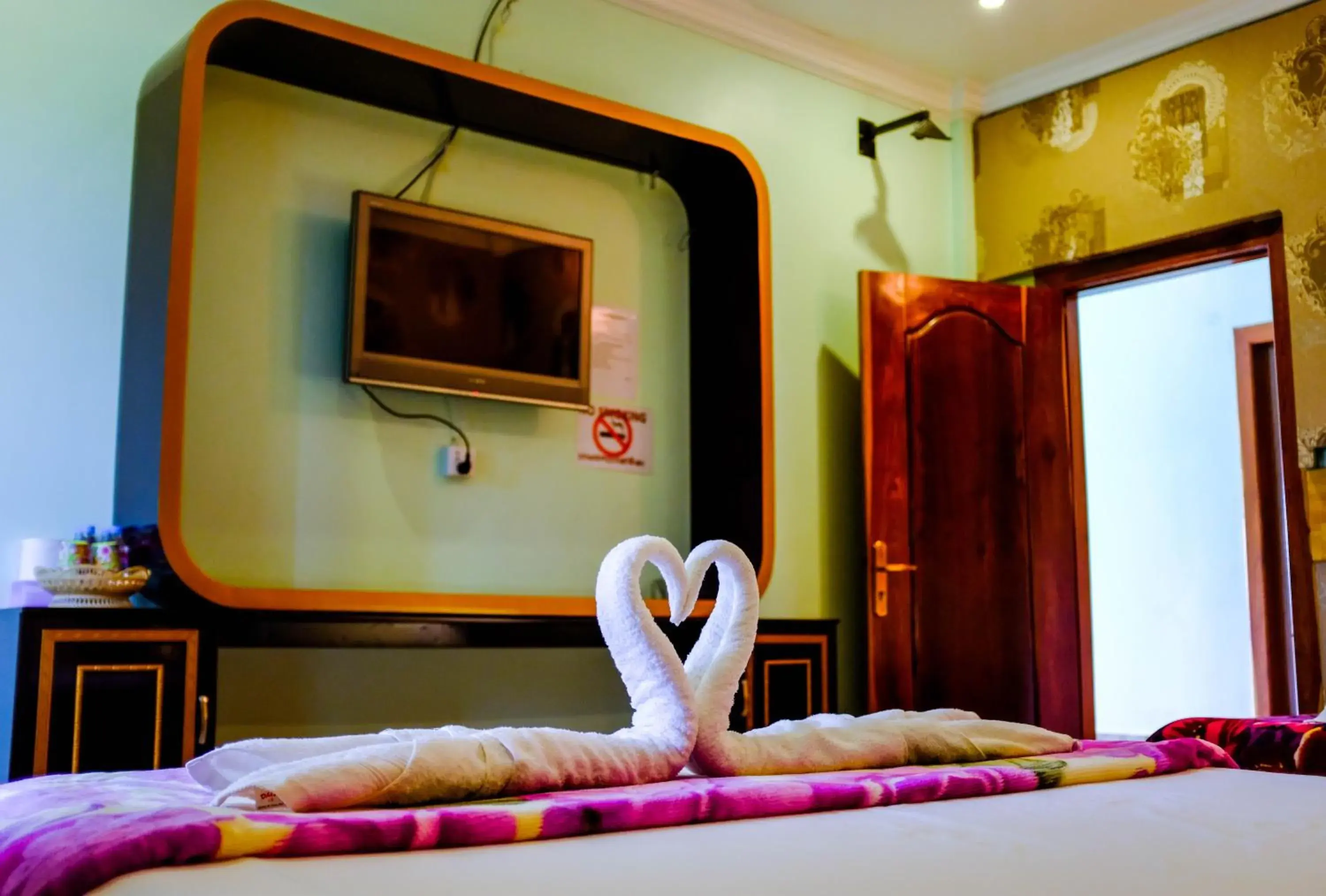 Deluxe Double Room with Extra Bed in Por Chey Deluxe Double Room with Extra Bed in Por Chey