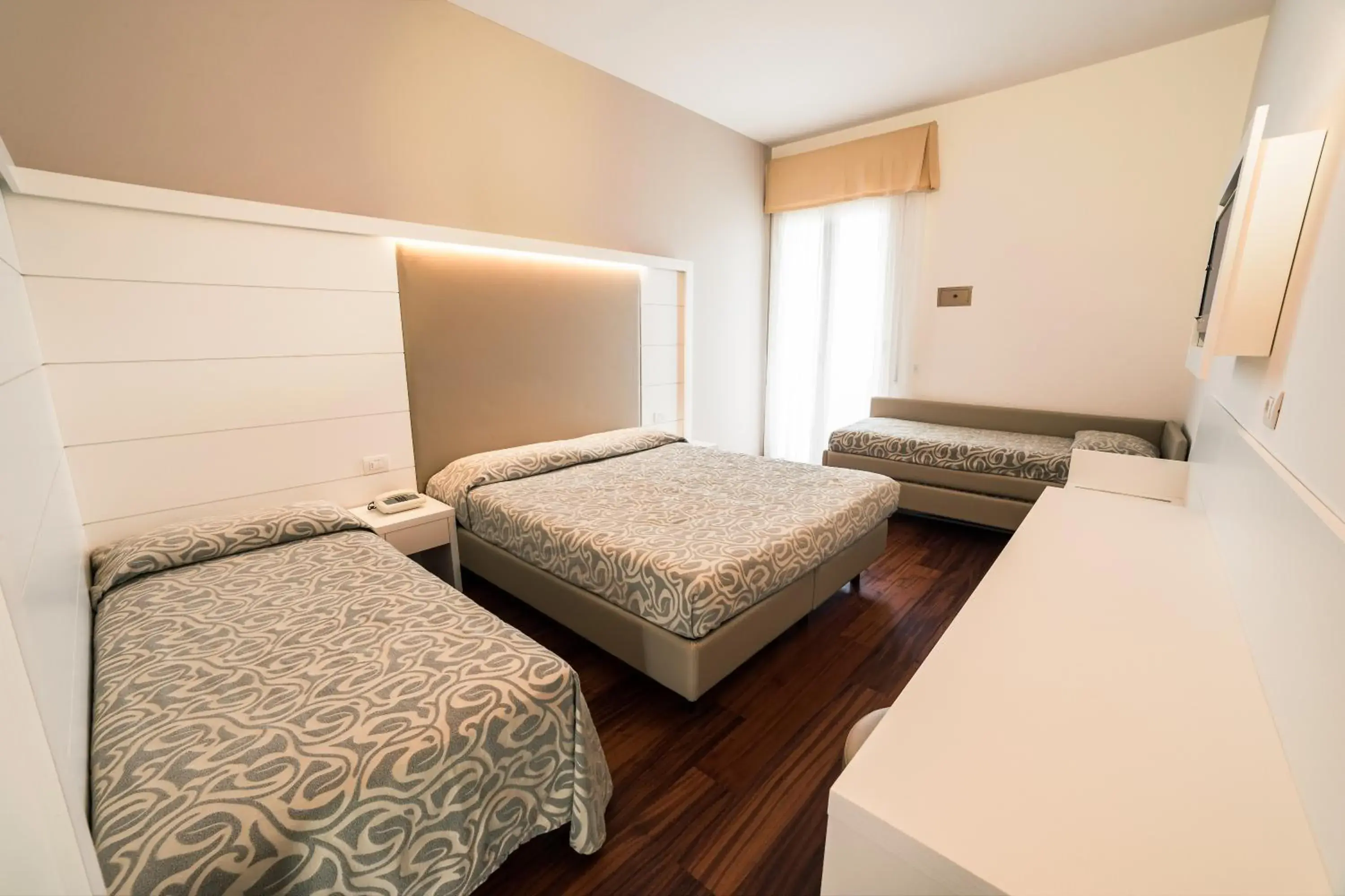 Quadruple Room in Hotel Alexander Quadruple Room in Hotel Alexander