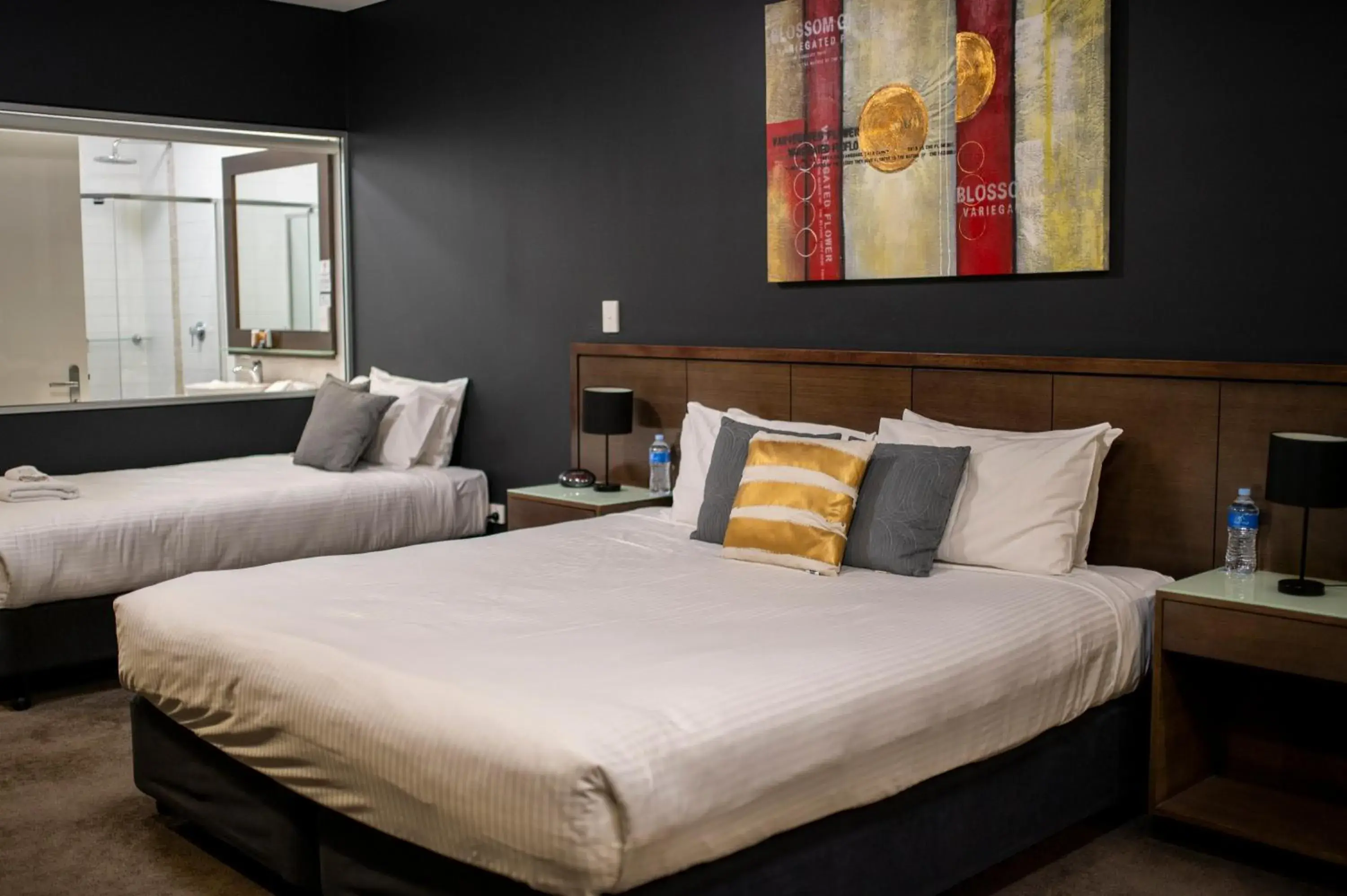 Deluxe Suite with Spa Bath in Sfera's Park Suites & Convention Centre Deluxe Suite with Spa Bath in Sfera's Park Suites & Convention Centre