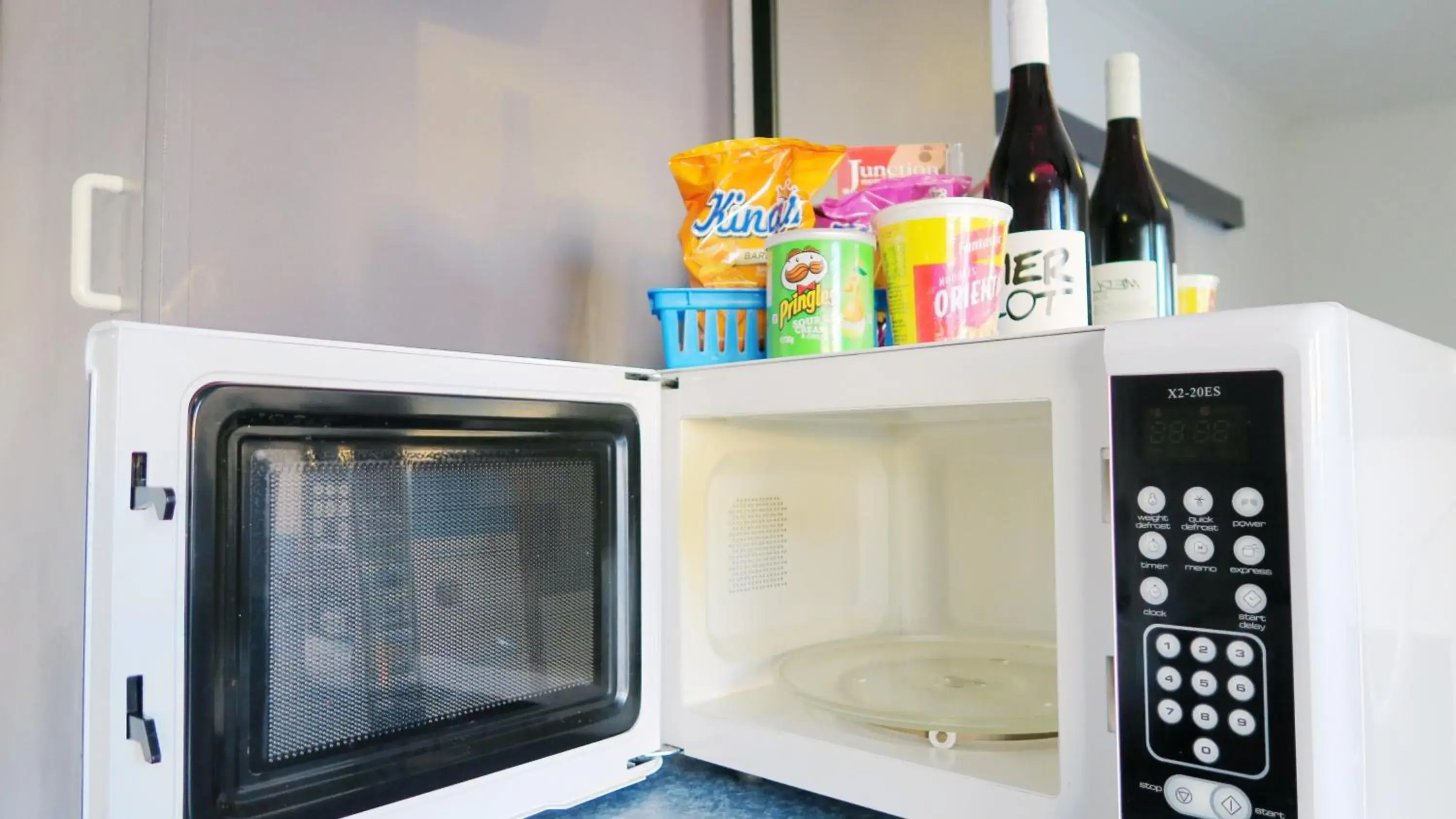 Family Room (2 Adults + 1 Child) in New Norfolk Junction Motel Family Room (2 Adults + 1 Child) in New Norfolk Junction Motel
