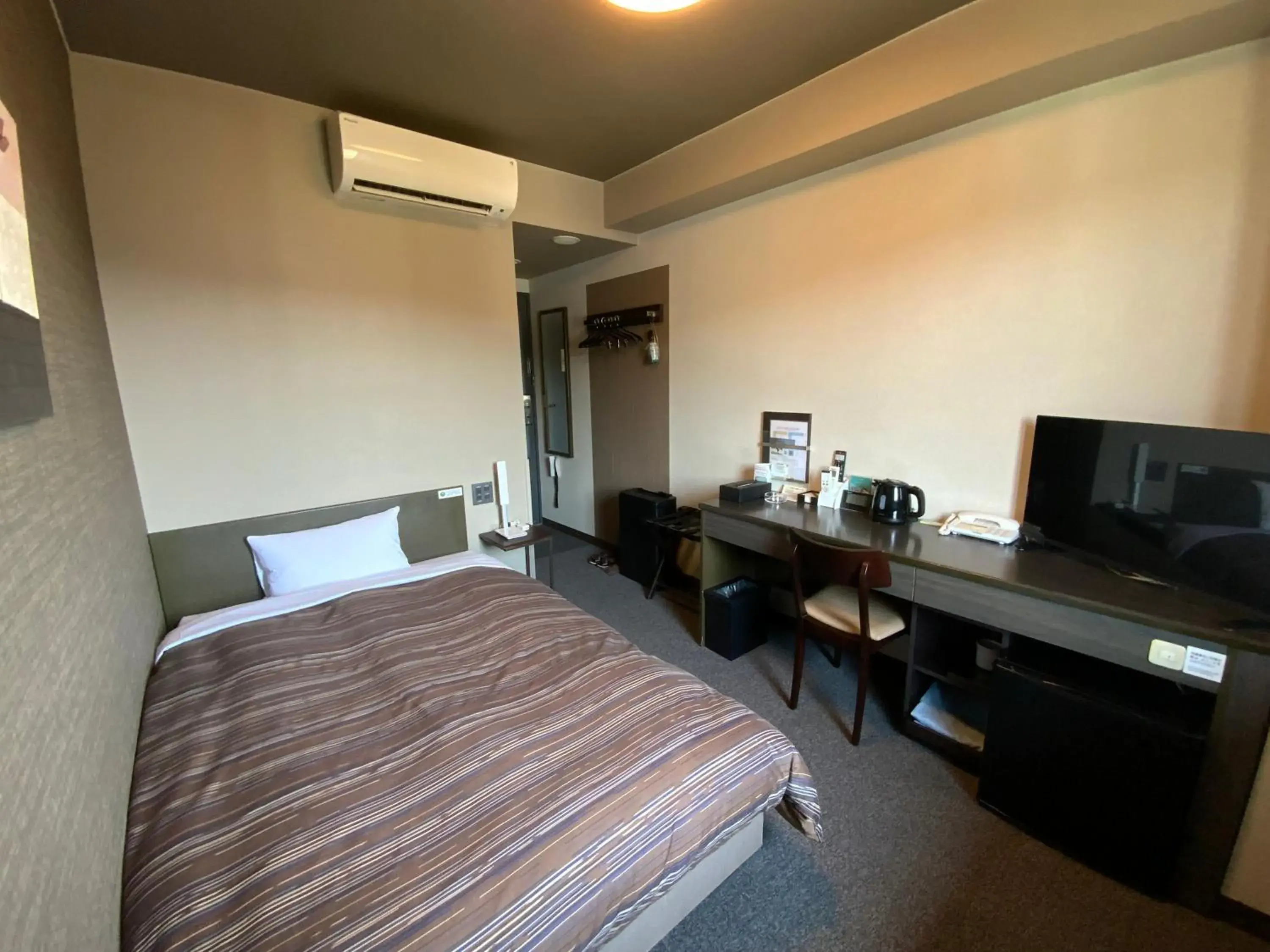 Single Room - single occupancy - Non-Smoking in Hotel Route-Inn Nakano Single Room - single occupancy - Non-Smoking in Hotel Route-Inn Nakano