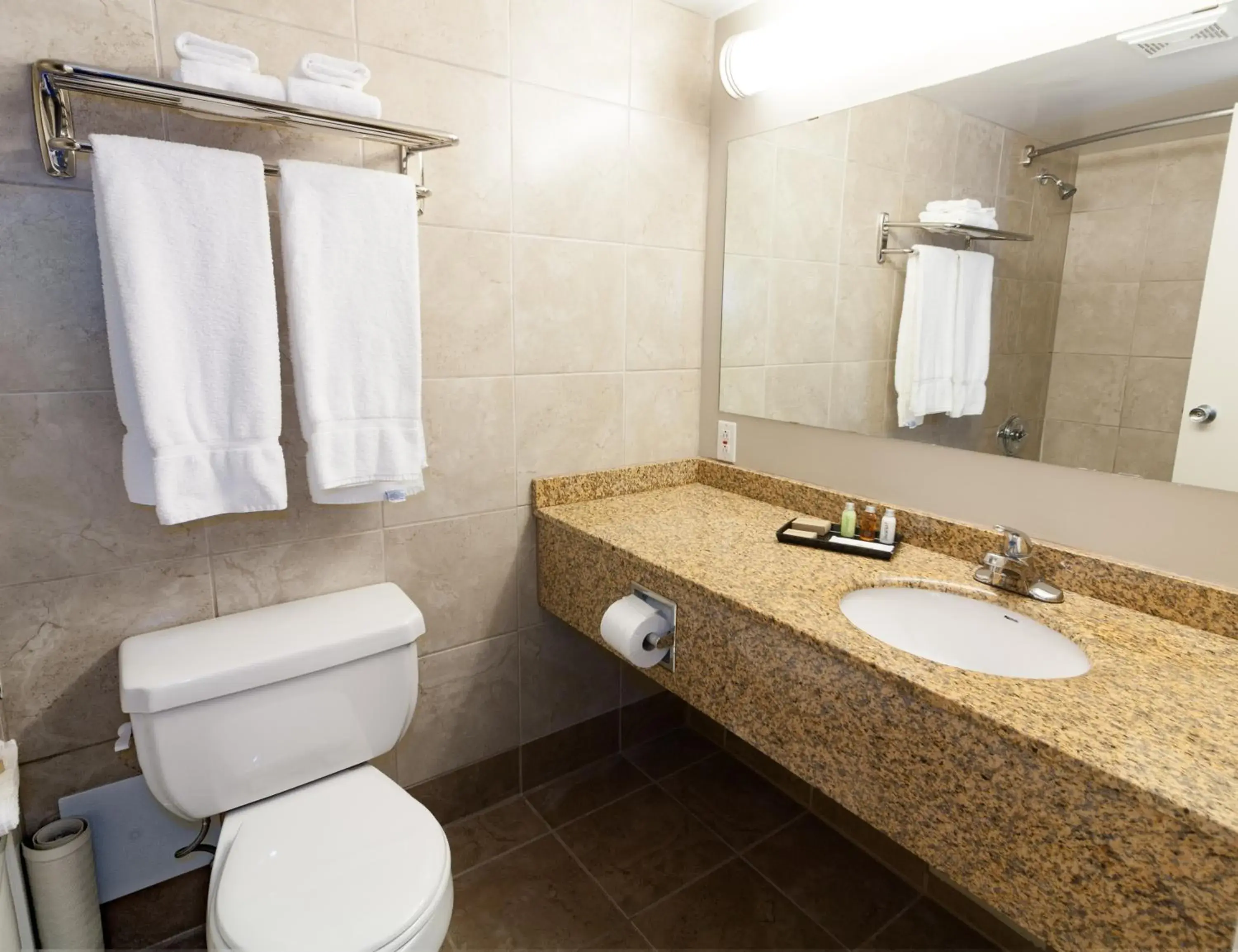 Queen Room with Two Queen Beds - Non-Smoking in BCMInns - Lloydminster Queen Room with Two Queen Beds - Non-Smoking in BCMInns - Lloydminster