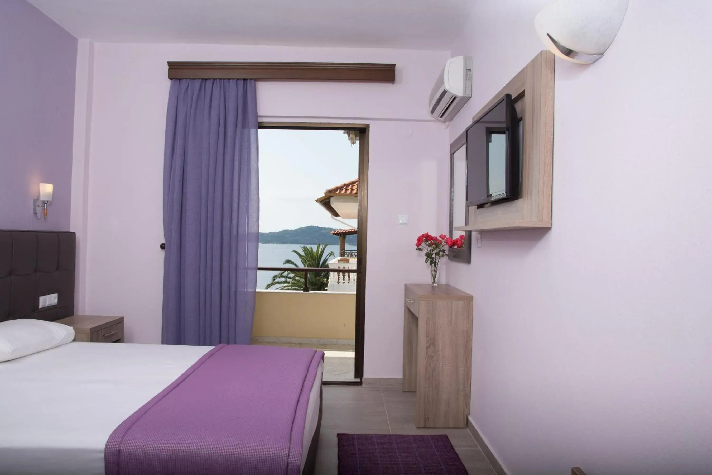 Superior Double Room in Sun Rise Hotel Superior Double Room in Sun Rise Hotel