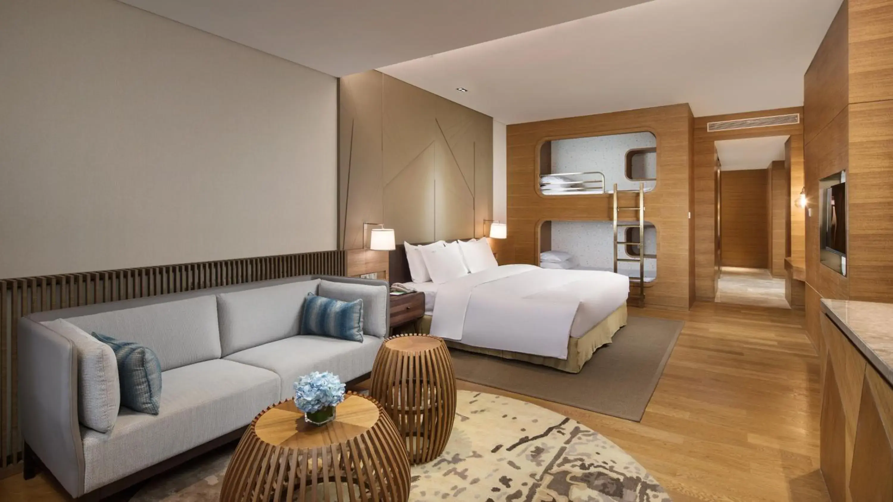 1 King 1 Bunk Premium Family Room in Holiday Inn Resort Zhangjiakou Chongli, an IHG Hotel 1 King 1 Bunk Premium Family Room in Holiday Inn Resort Zhangjiakou Chongli, an IHG Hotel