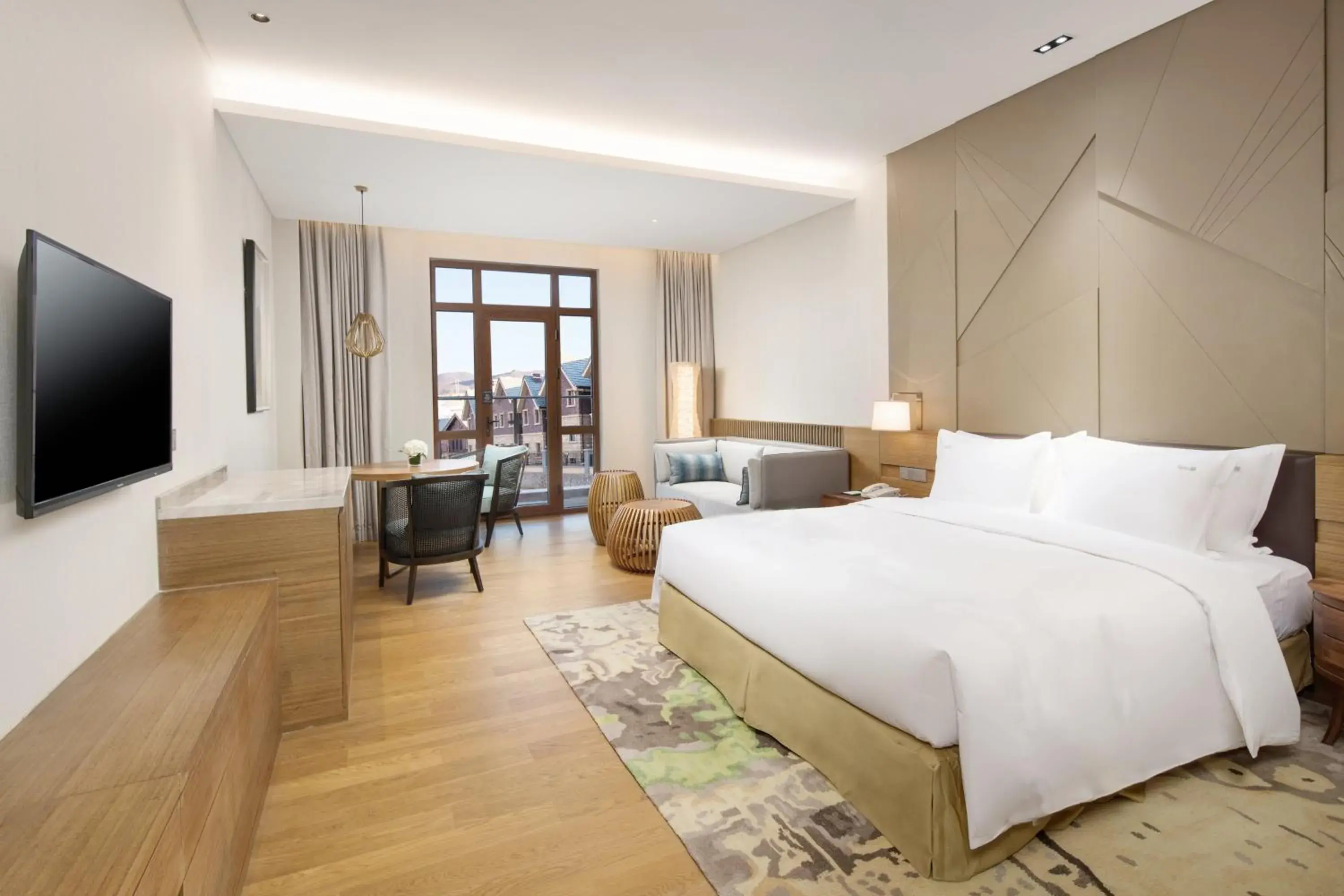 Premium King Room in Holiday Inn Resort Zhangjiakou Chongli, an IHG Hotel Premium King Room in Holiday Inn Resort Zhangjiakou Chongli, an IHG Hotel