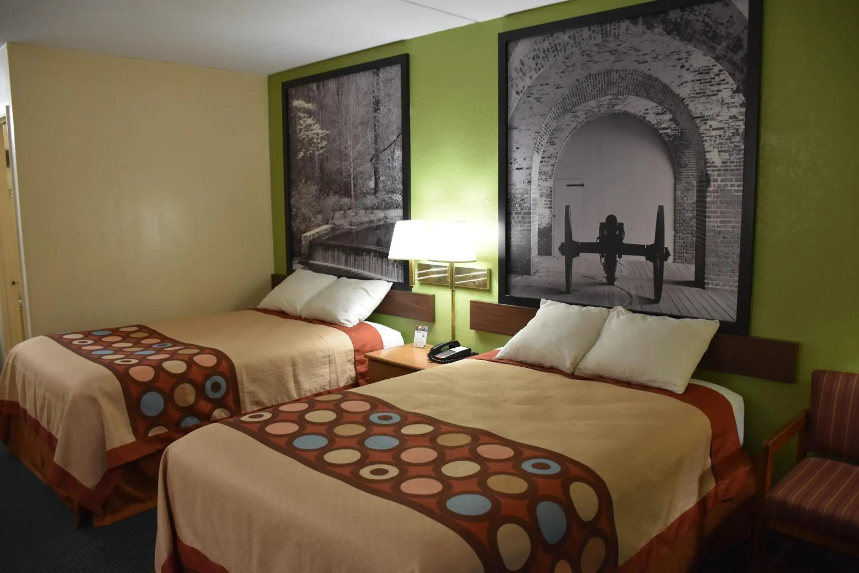 Double Room with Two Double Beds - Smoking in Super 8 by Wyndham Tifton Double Room with Two Double Beds - Smoking in Super 8 by Wyndham Tifton