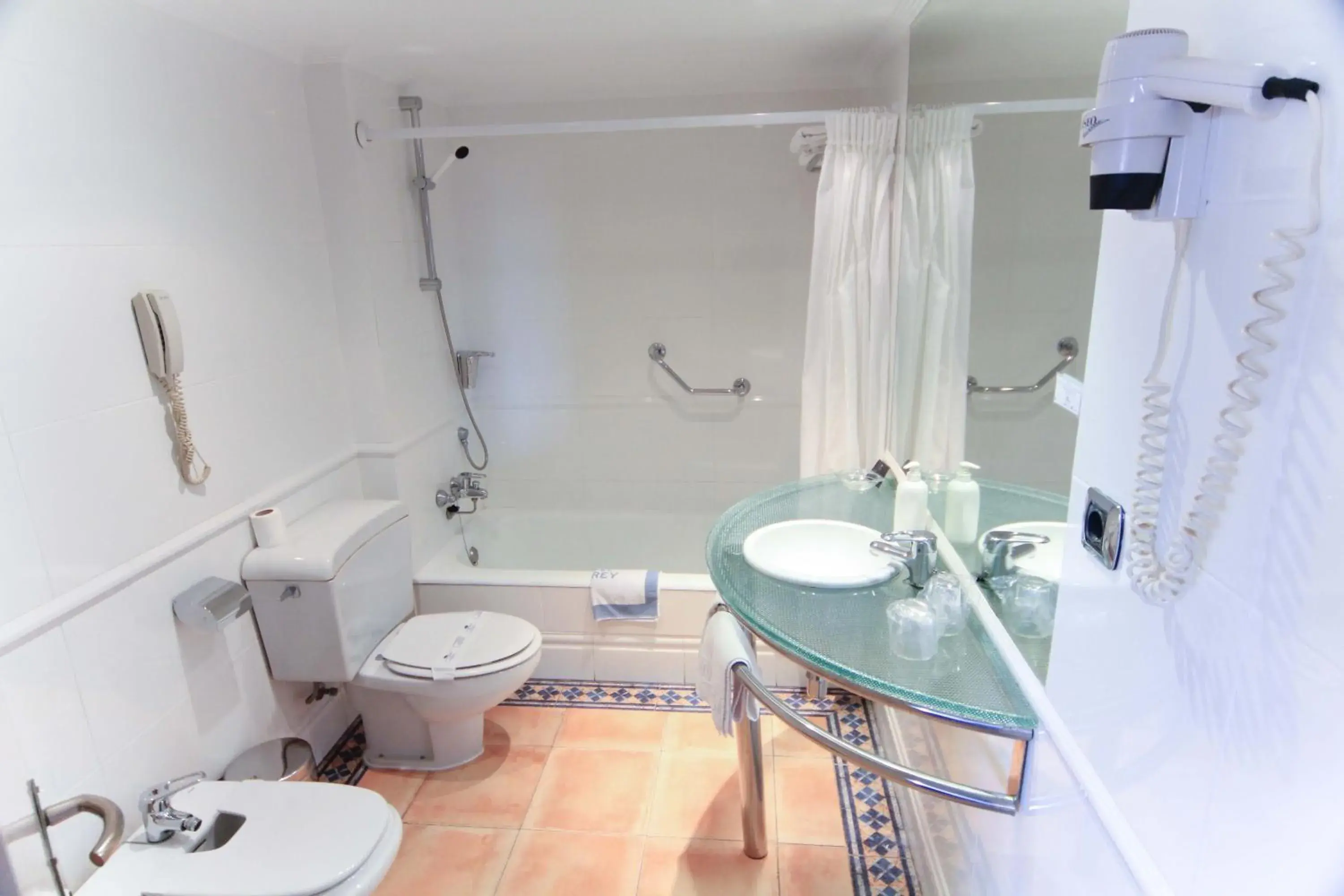 Triple Room in Hotel Virrey Triple Room in Hotel Virrey