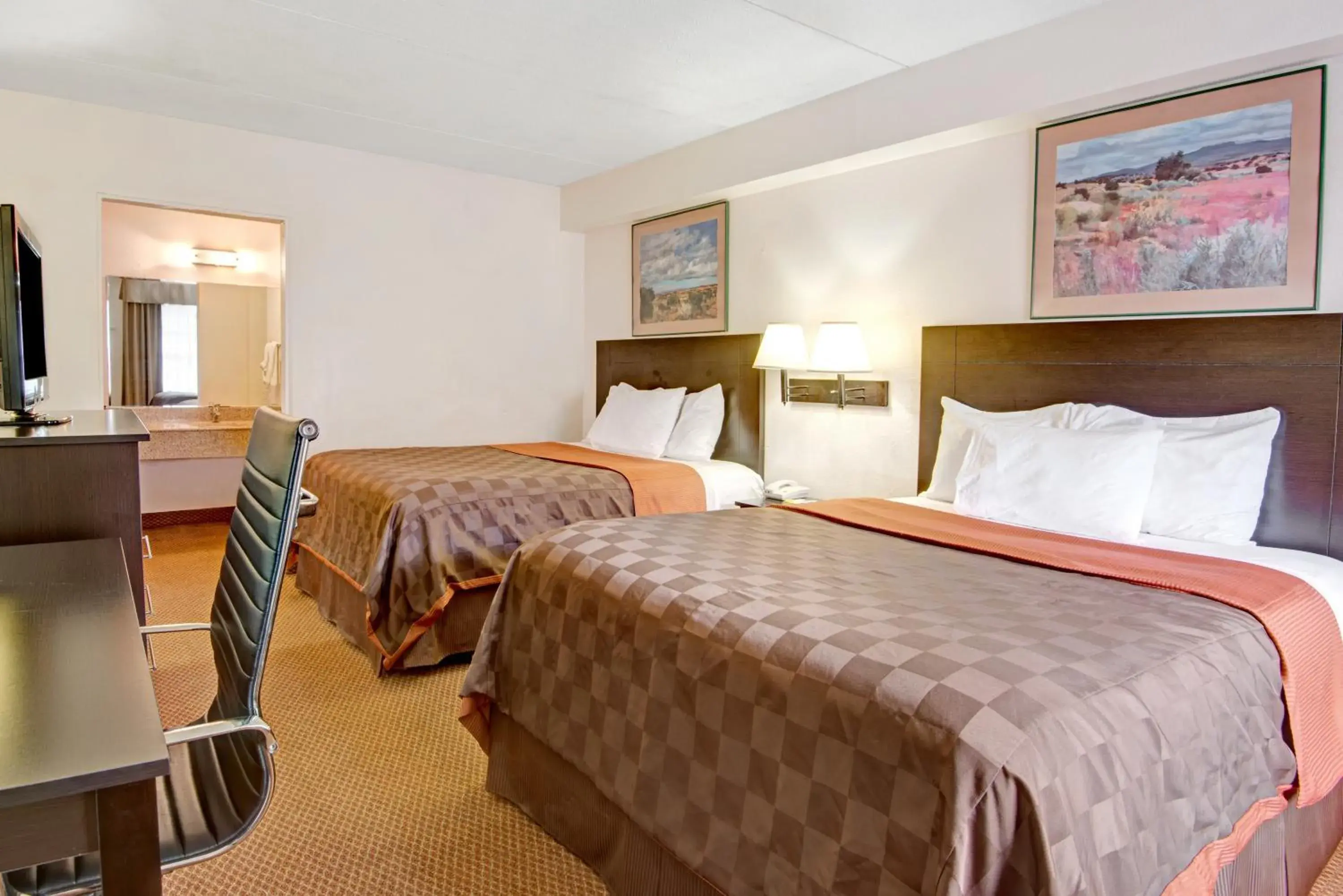 Queen Room with Two Queen Beds - Smoking in Deluxe Inn San Antonio Near Lackland AFB Queen Room with Two Queen Beds - Smoking in Deluxe Inn San Antonio Near Lackland AFB