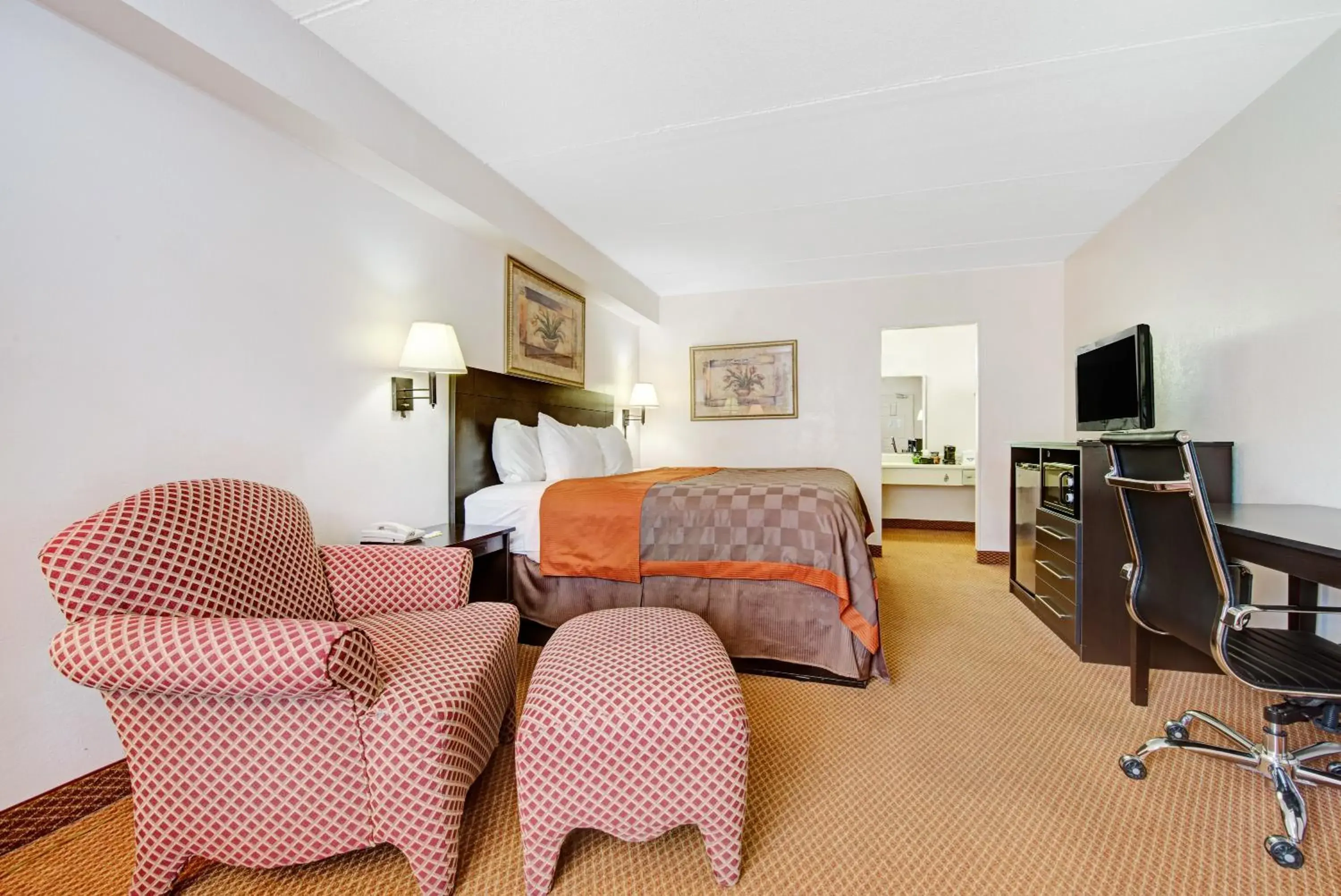 King Room - Non-Smoking in Deluxe Inn San Antonio Near Lackland AFB King Room - Non-Smoking in Deluxe Inn San Antonio Near Lackland AFB