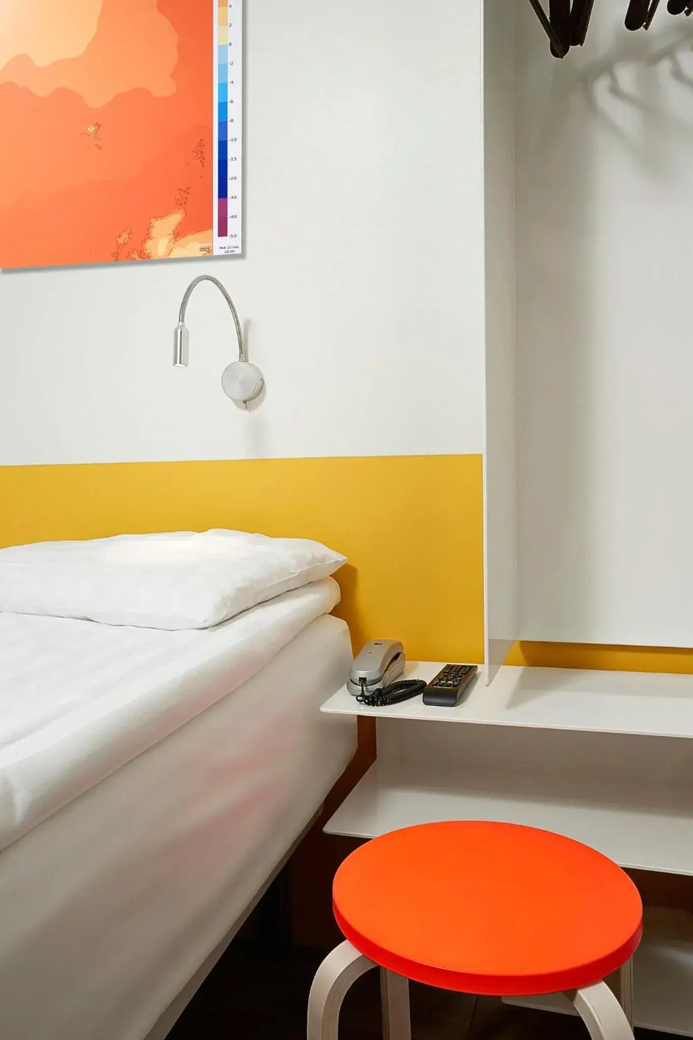 Budget no window Twin Room in Hotel Cabin Budget no window Twin Room in Hotel Cabin