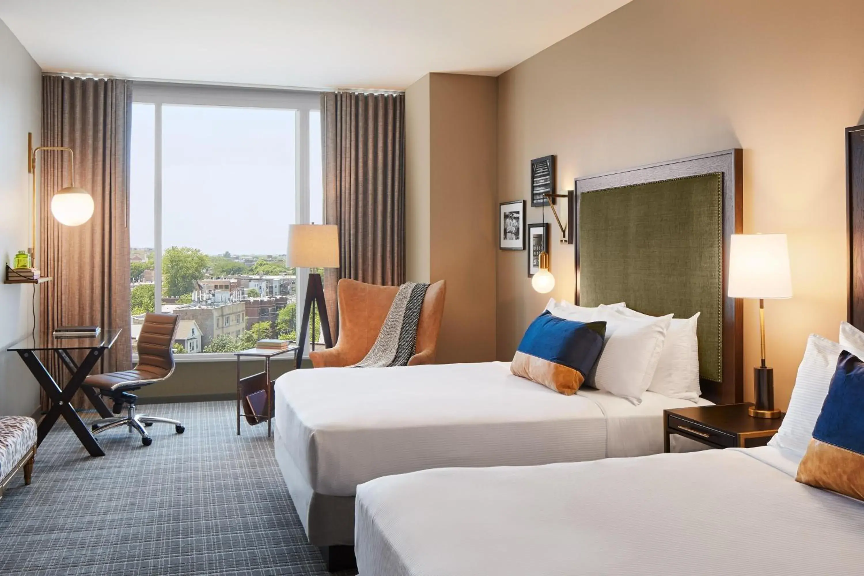 Standard Queen Room with Two Queen Beds in Hotel Zachary, Chicago, a Tribute Portfolio Hotel Standard Queen Room with Two Queen Beds in Hotel Zachary, Chicago, a Tribute Portfolio Hotel