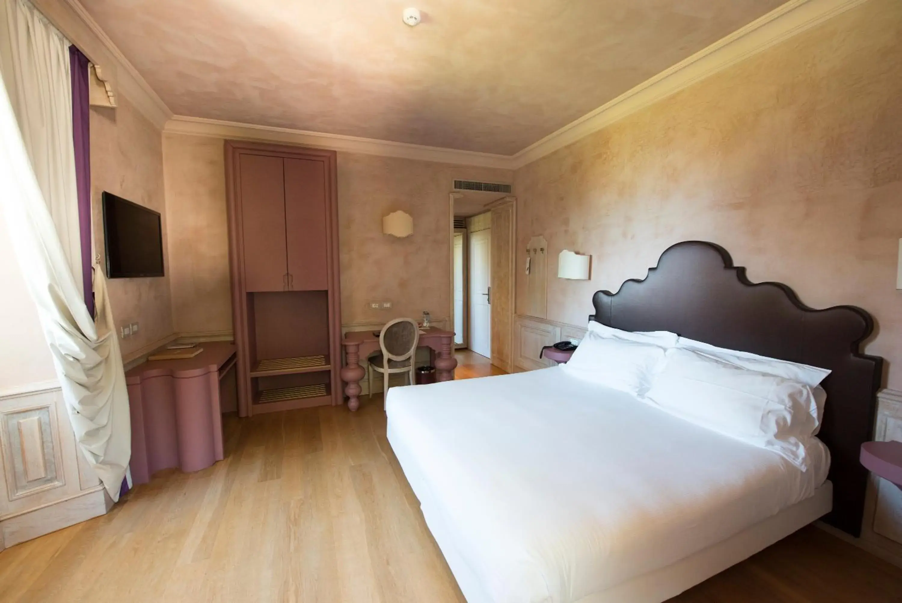 Deluxe Double Room with Sea View in Villa Lattanzi Deluxe Double Room with Sea View in Villa Lattanzi