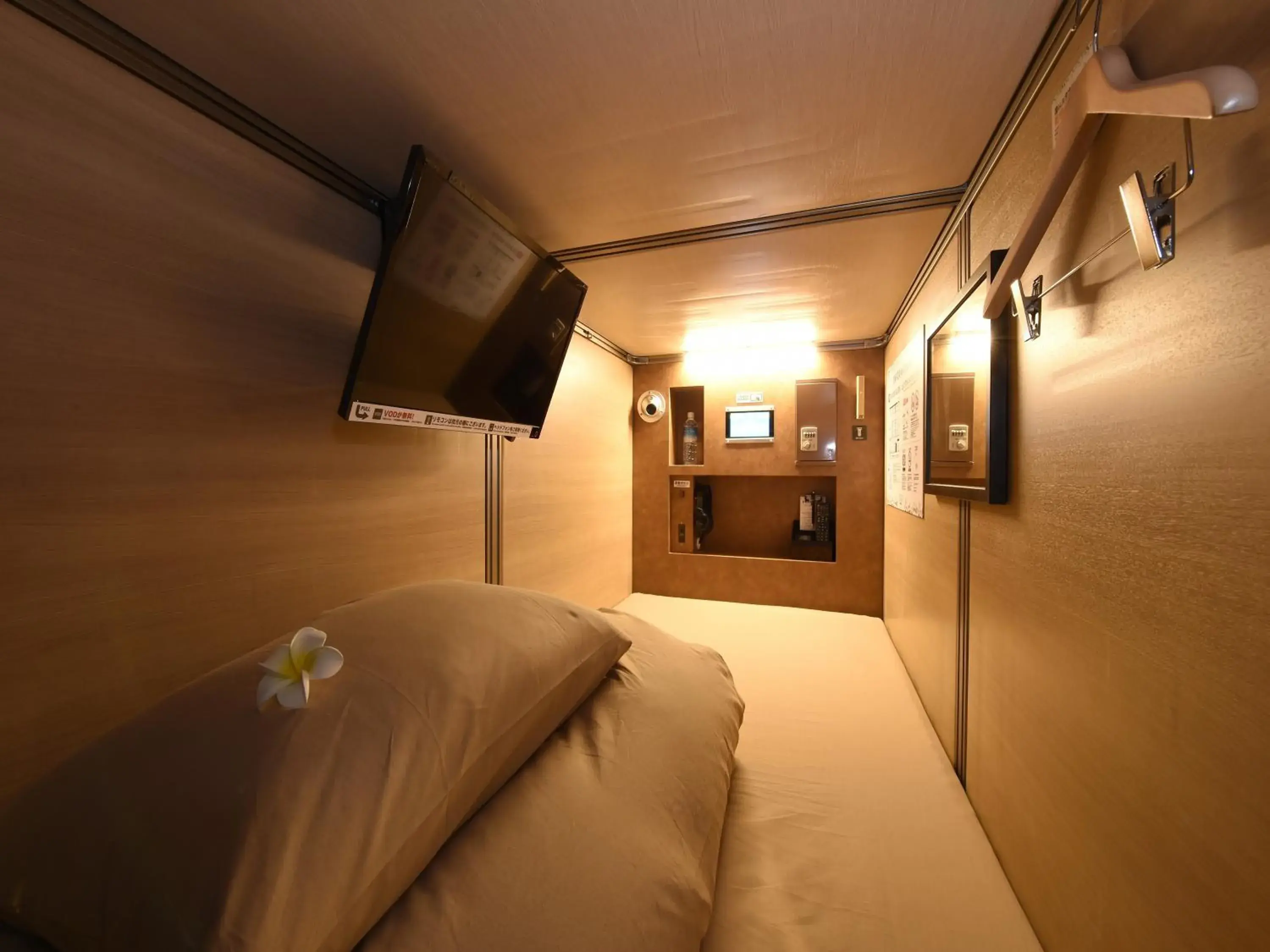 2 Deluxe Capsule Rooms for Male in Capsule Hotel Anshin Oyado Premium Resort Kyoto Shijo Karasuma 2 Deluxe Capsule Rooms for Male in Capsule Hotel Anshin Oyado Premium Resort Kyoto Shijo Karasuma