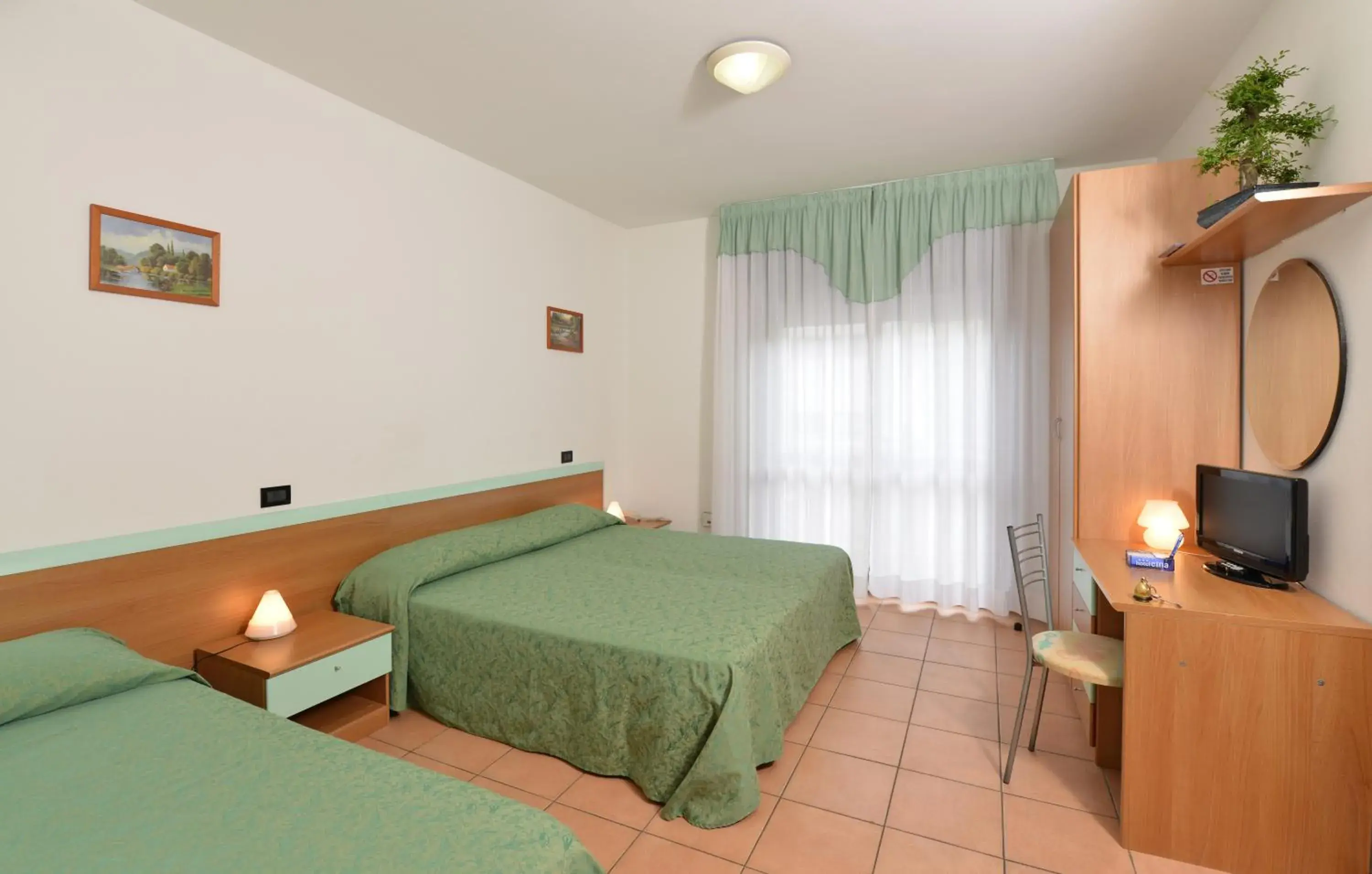 Superior Double or Twin Room in Hotel Etna Superior Double or Twin Room in Hotel Etna