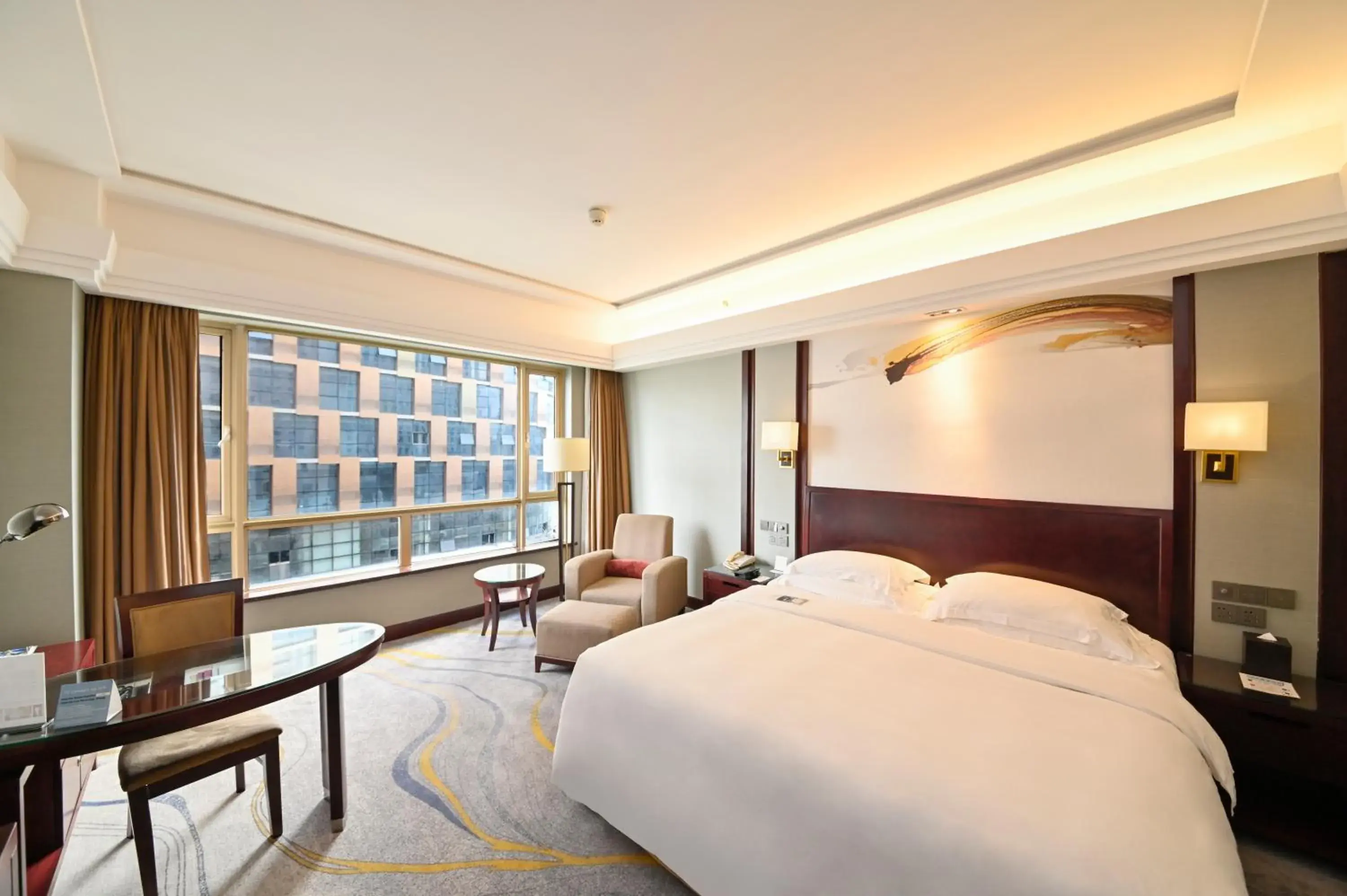 Standard King Room in Crowne Plaza City Center Ningbo by IHG - Near Ningbo Railway Station Standard King Room in Crowne Plaza City Center Ningbo by IHG - Near Ningbo Railway Station