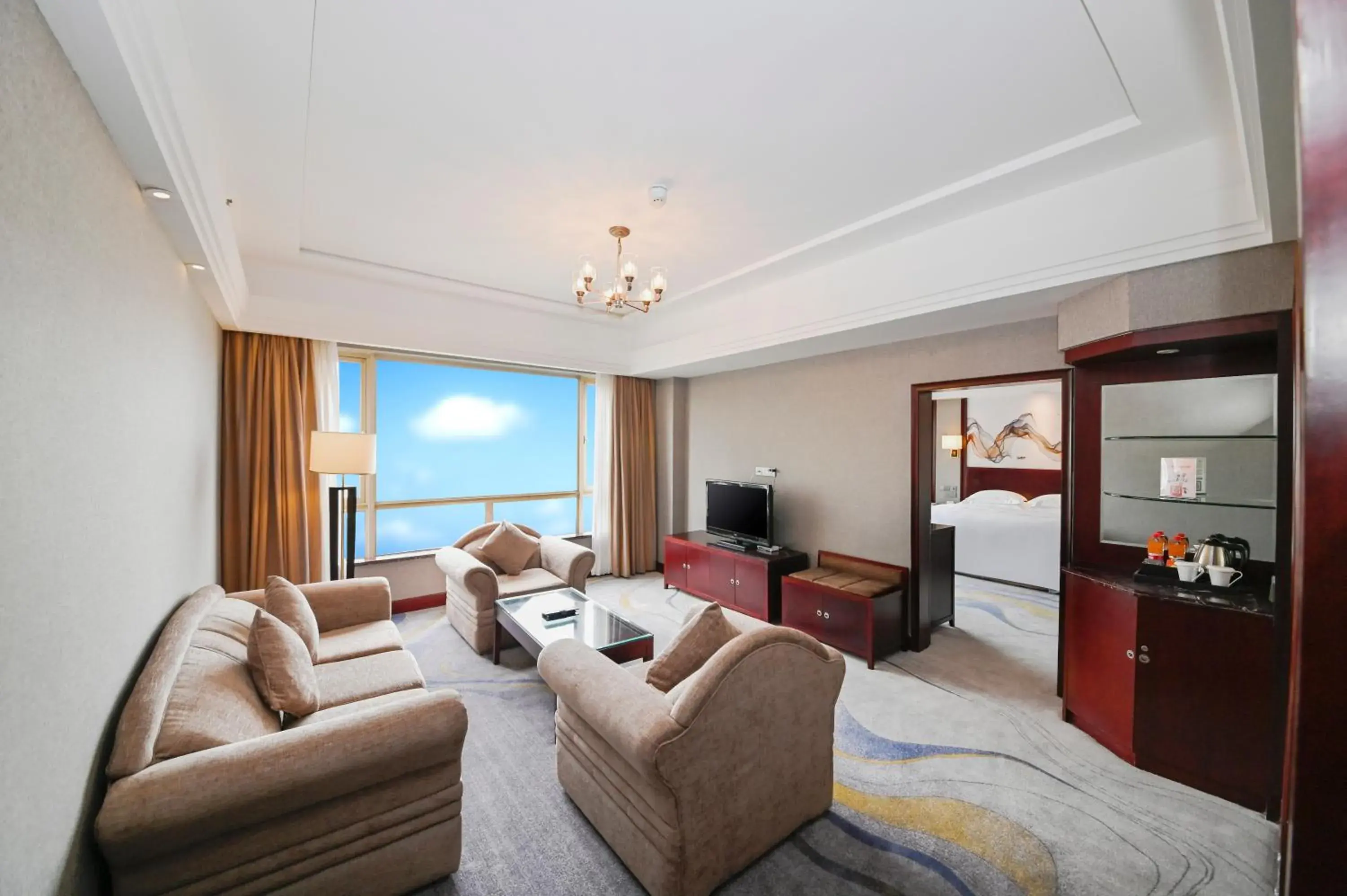 Deluxe King Suite - Non-Smoking in Crowne Plaza City Center Ningbo by IHG - Near Ningbo Railway Station Deluxe King Suite - Non-Smoking in Crowne Plaza City Center Ningbo by IHG - Near Ningbo Railway Station