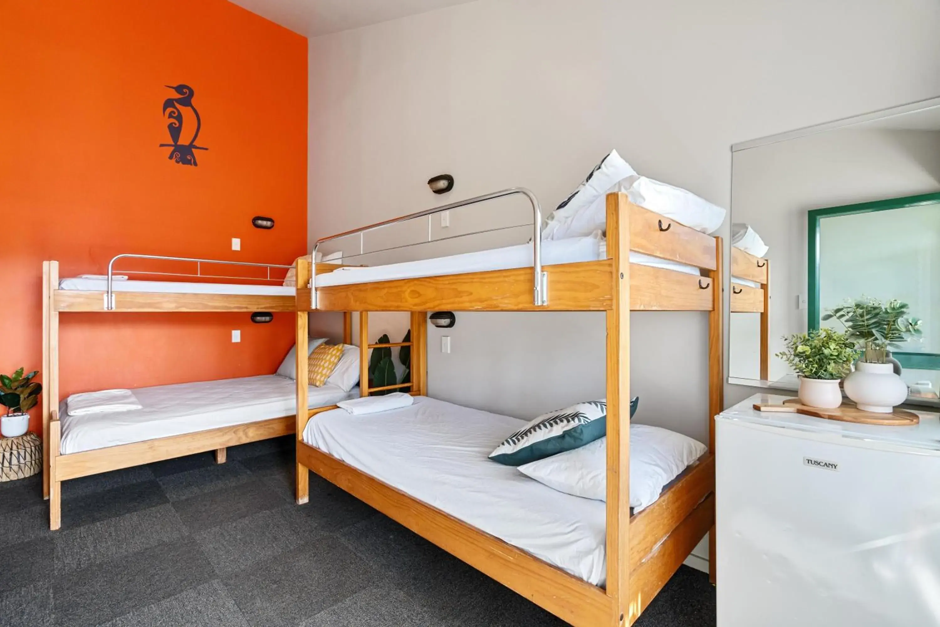 Lodge Room in Tasman Holiday Parks - Miranda Lodge Room in Tasman Holiday Parks - Miranda