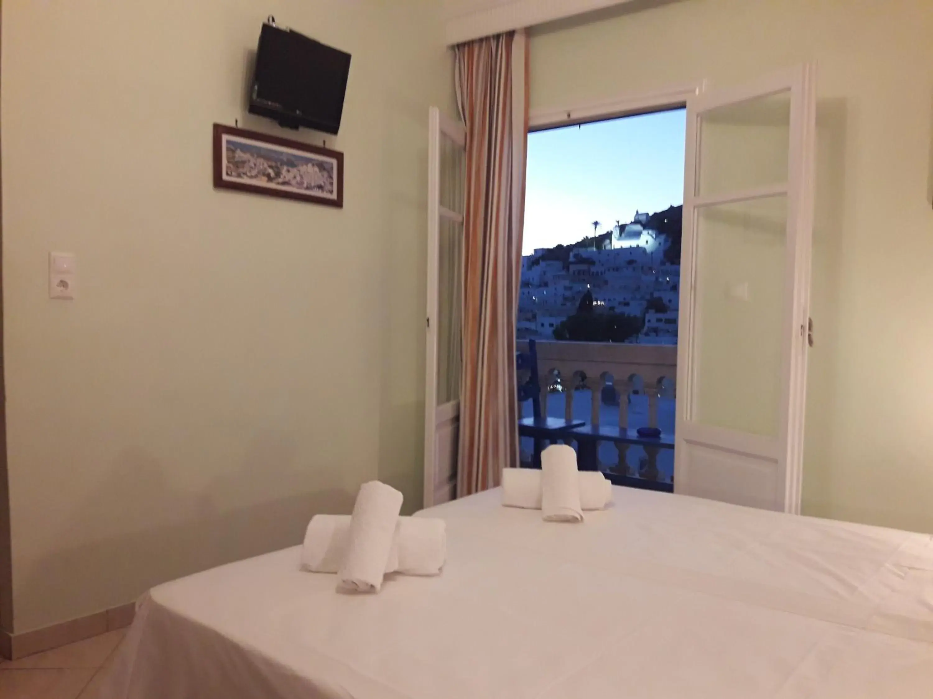 Twin Room with City View in Parthenon Twin Room with City View in Parthenon