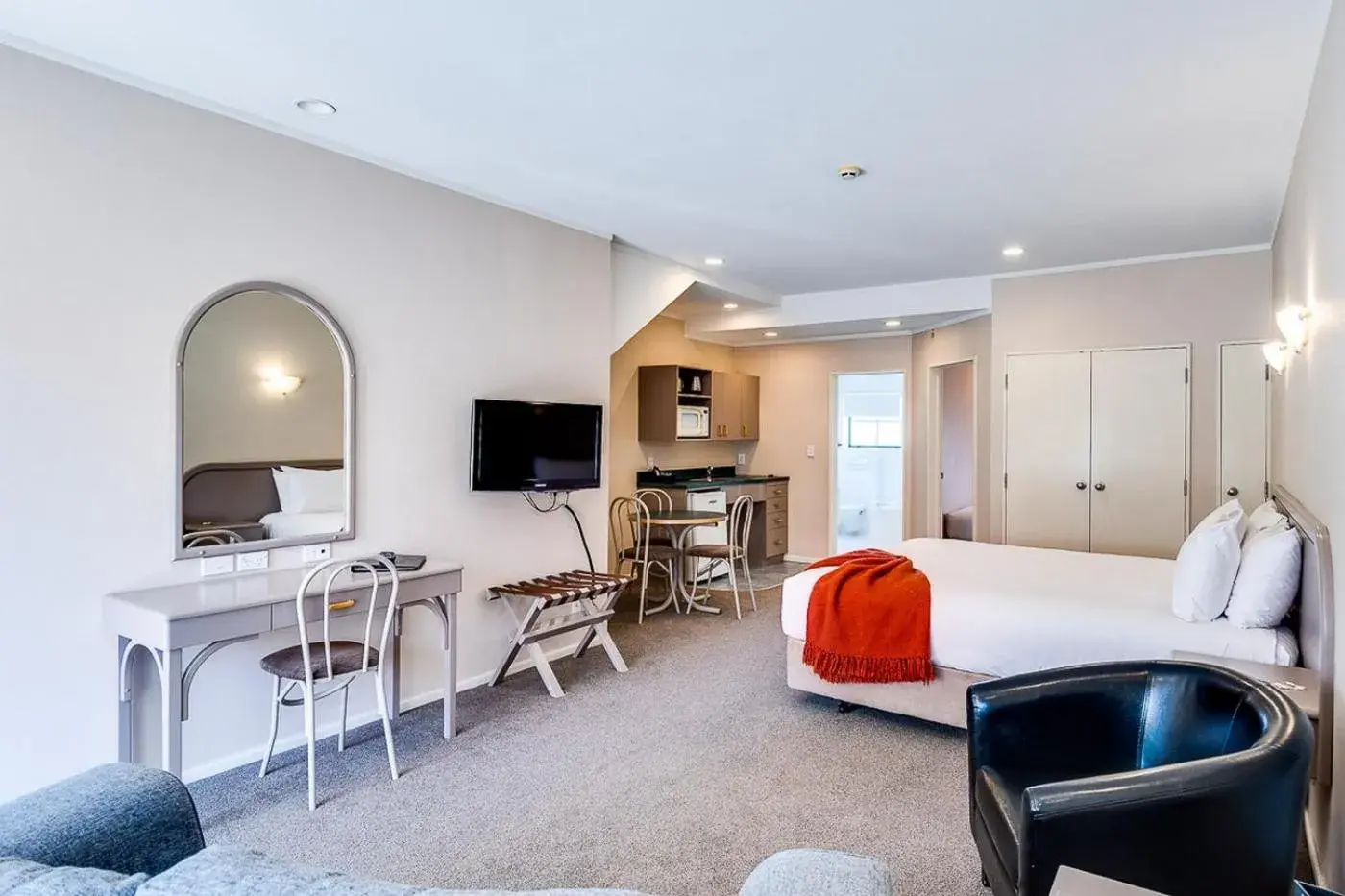 One-Bedroom Apartment in Cumberland Court Motel One-Bedroom Apartment in Cumberland Court Motel