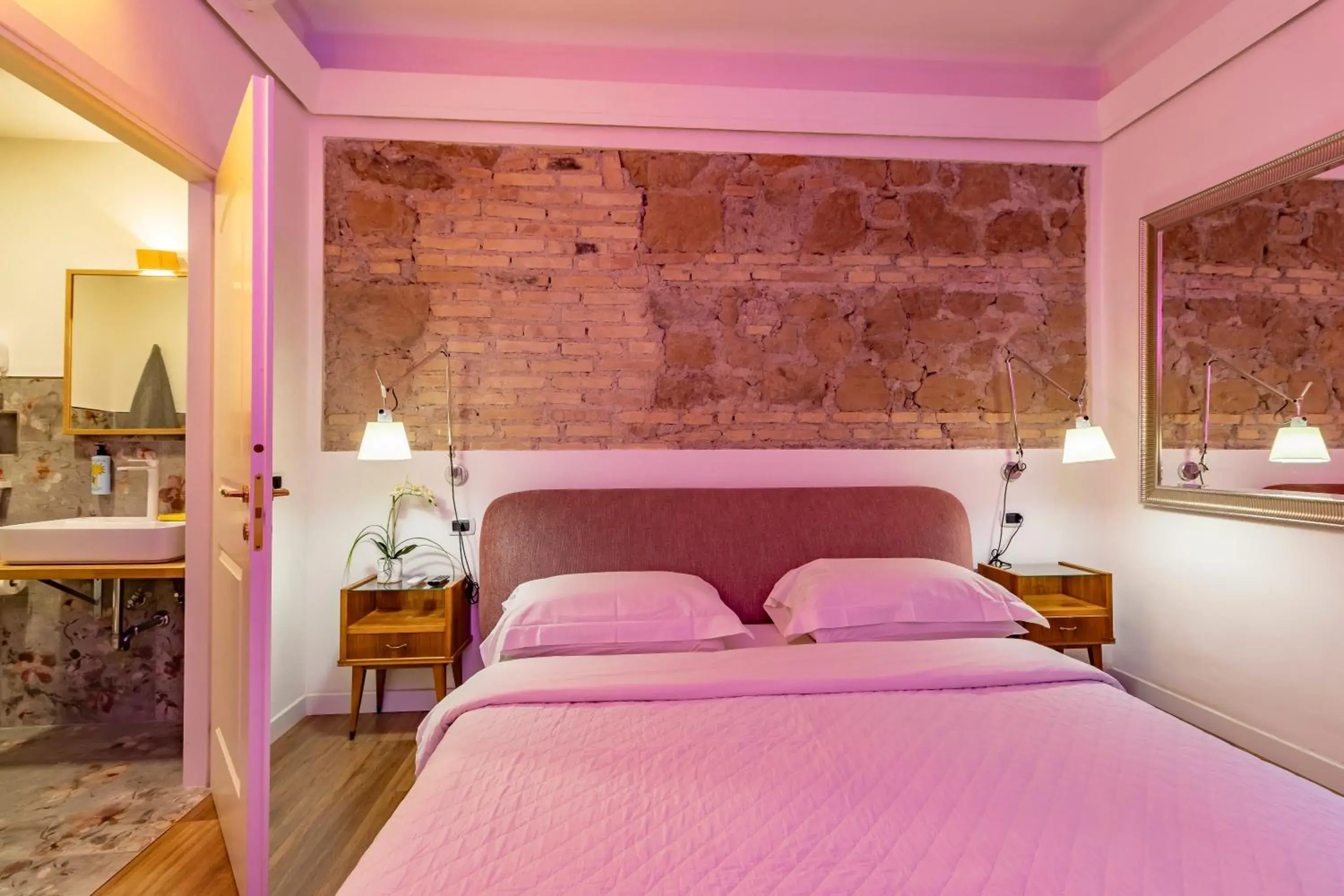 Superior Double Room in DAB Guest House Superior Double Room in DAB Guest House