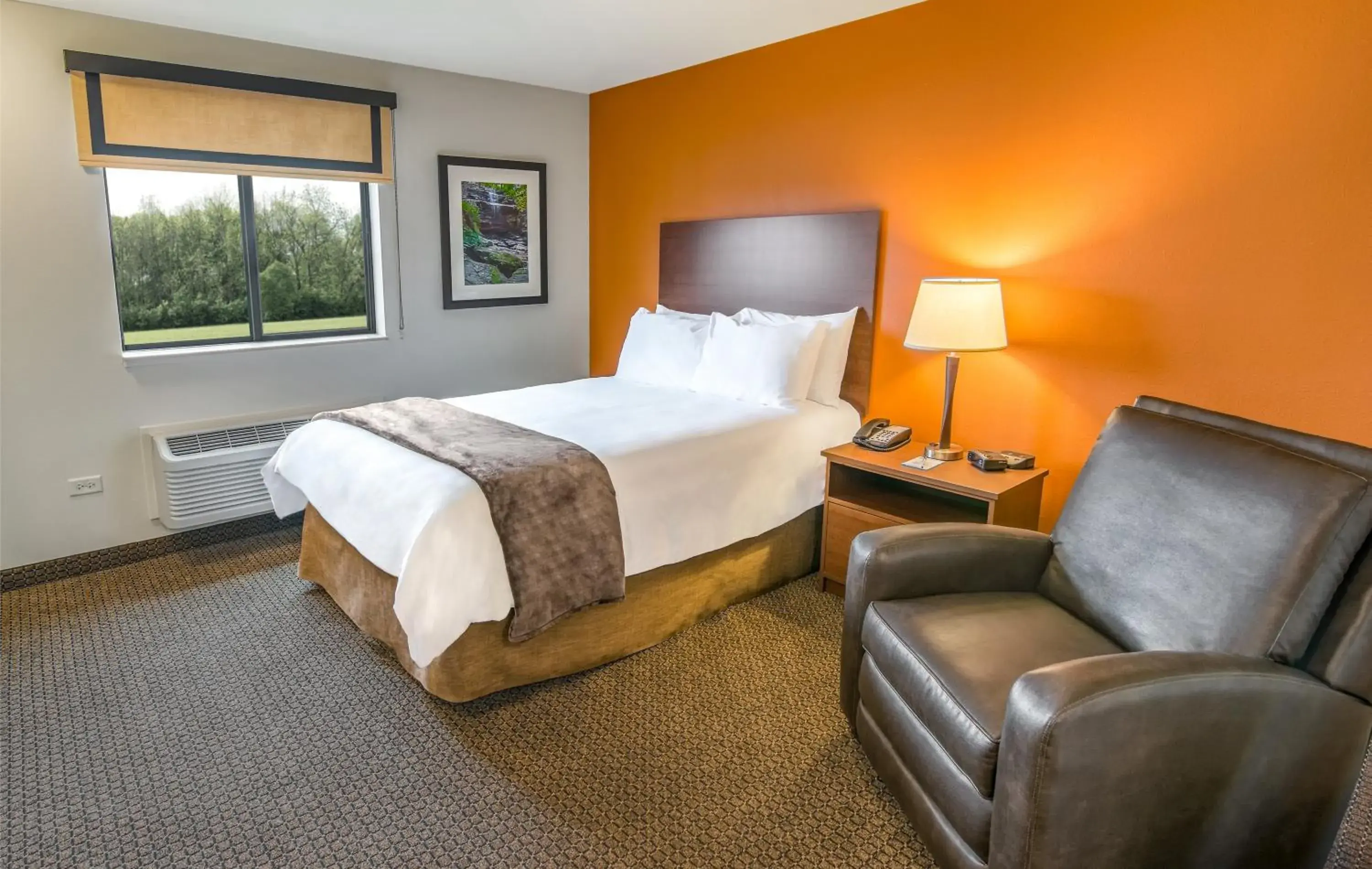 Queen Room - Hearing & Mobility Accessible - Roll In Shower in My Place Hotel-Davenport/Quad Cities, IA Queen Room - Hearing & Mobility Accessible - Roll In Shower in My Place Hotel-Davenport/Quad Cities, IA