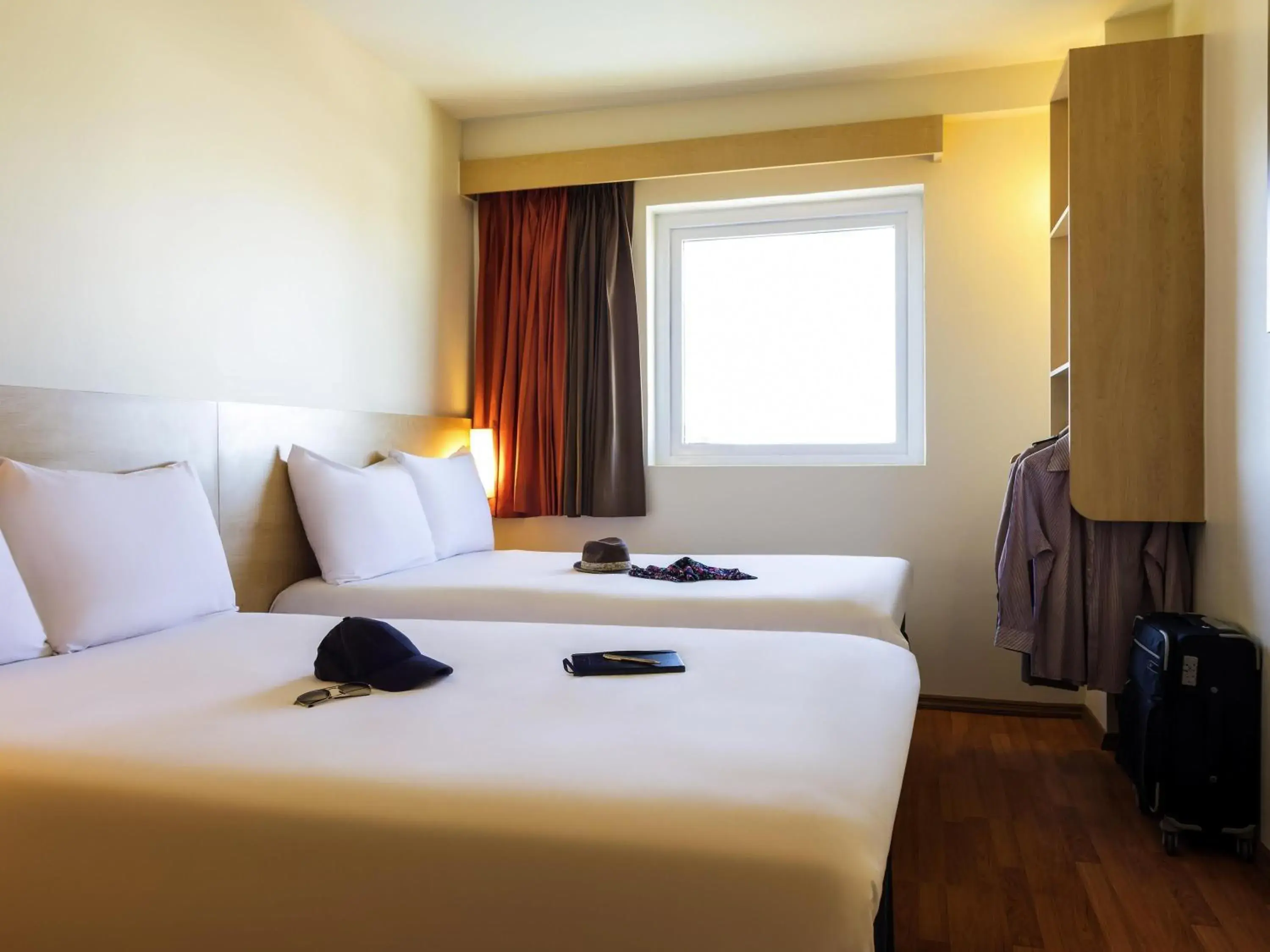 Standard Room with Two Double Beds in Ibis Juarez Consulado Standard Room with Two Double Beds in Ibis Juarez Consulado