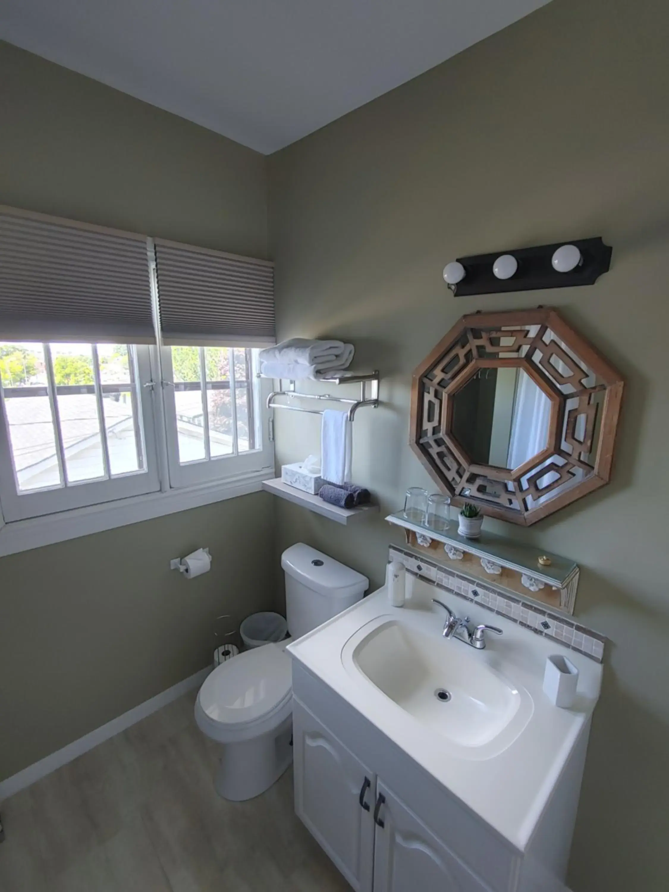 One-Bedroom Suite in Stonewater Manor B&B One-Bedroom Suite in Stonewater Manor B&B