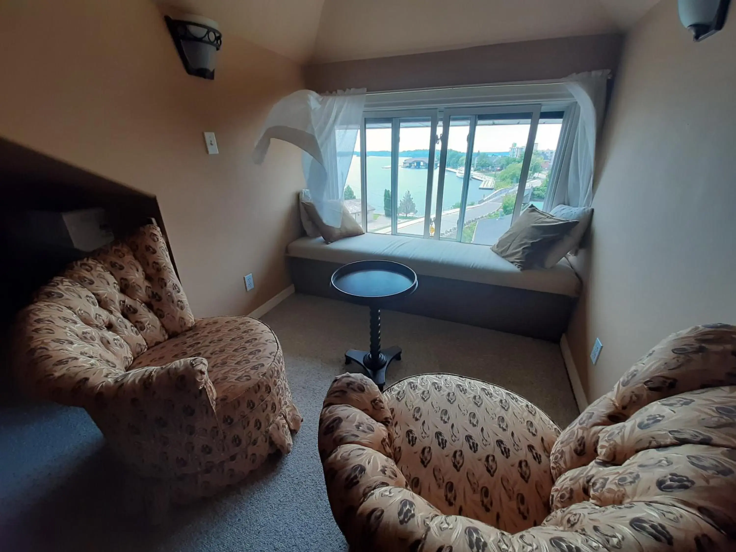 Deluxe Double Room with Sea View in Stonewater Manor B&B Deluxe Double Room with Sea View in Stonewater Manor B&B