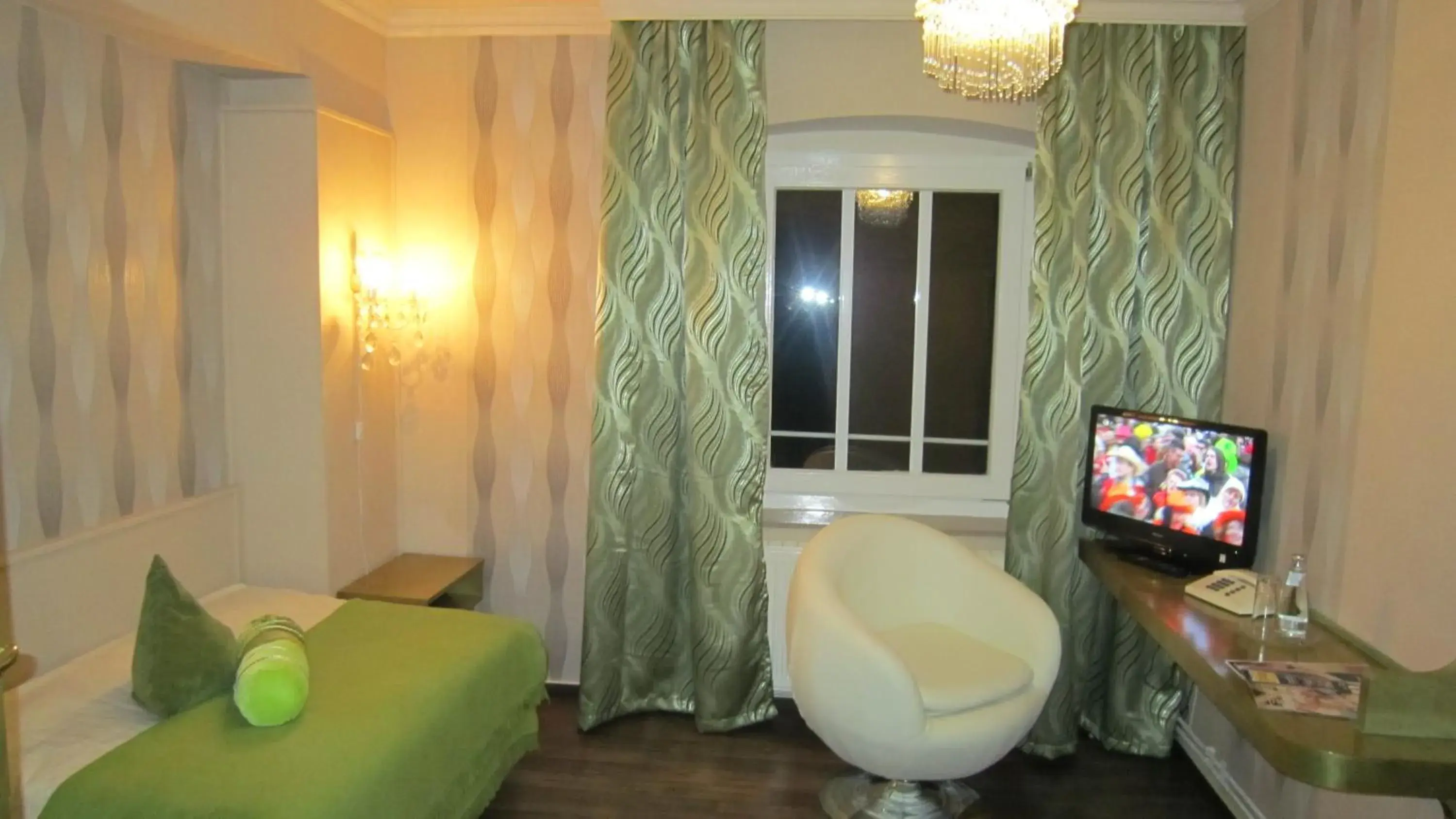 Single Room in Ahorn Hotel Single Room in Ahorn Hotel