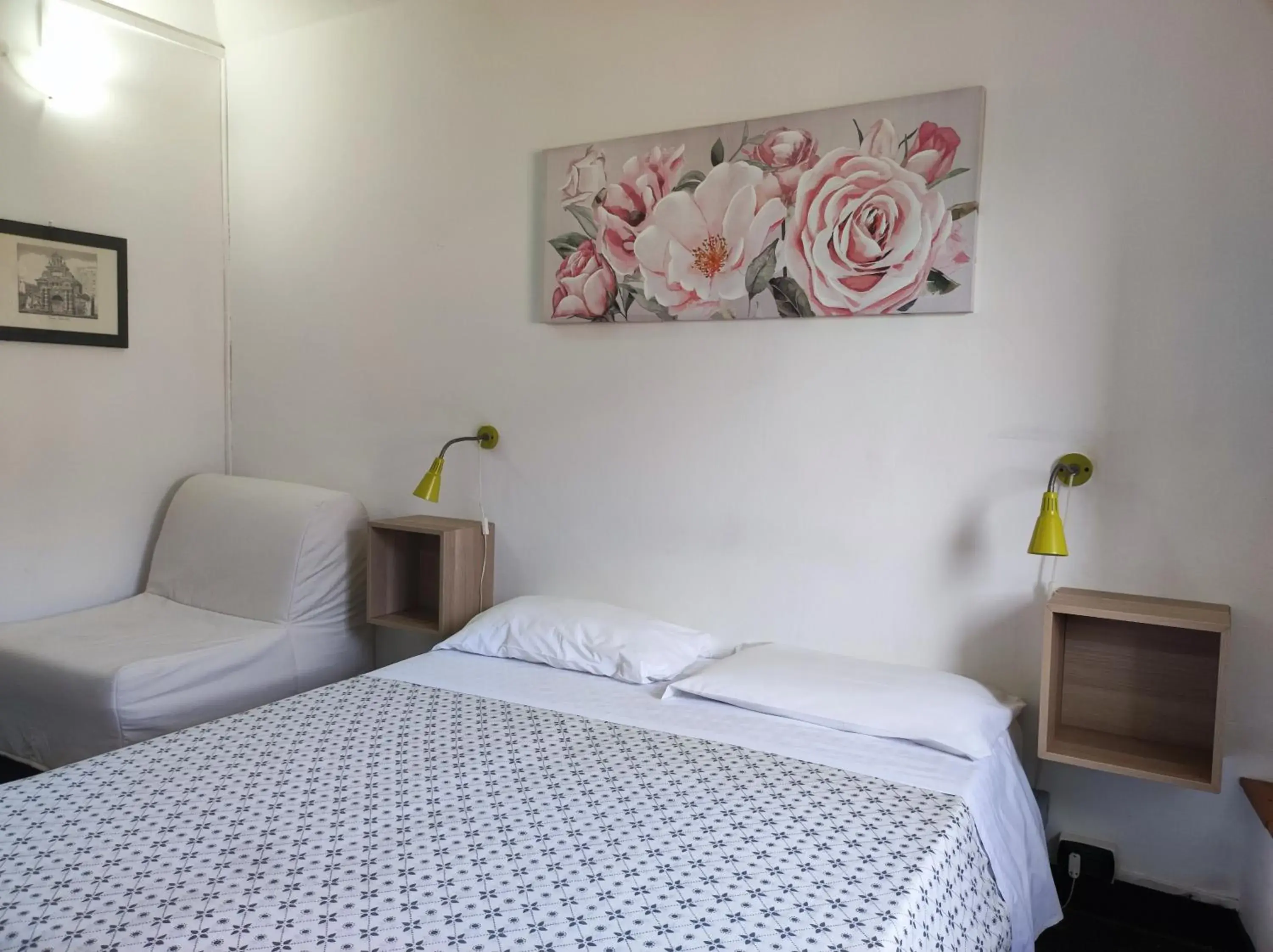 Double or Twin Room with Extra Bed - single occupancy in Albergo Caffaro Double or Twin Room with Extra Bed - single occupancy in Albergo Caffaro