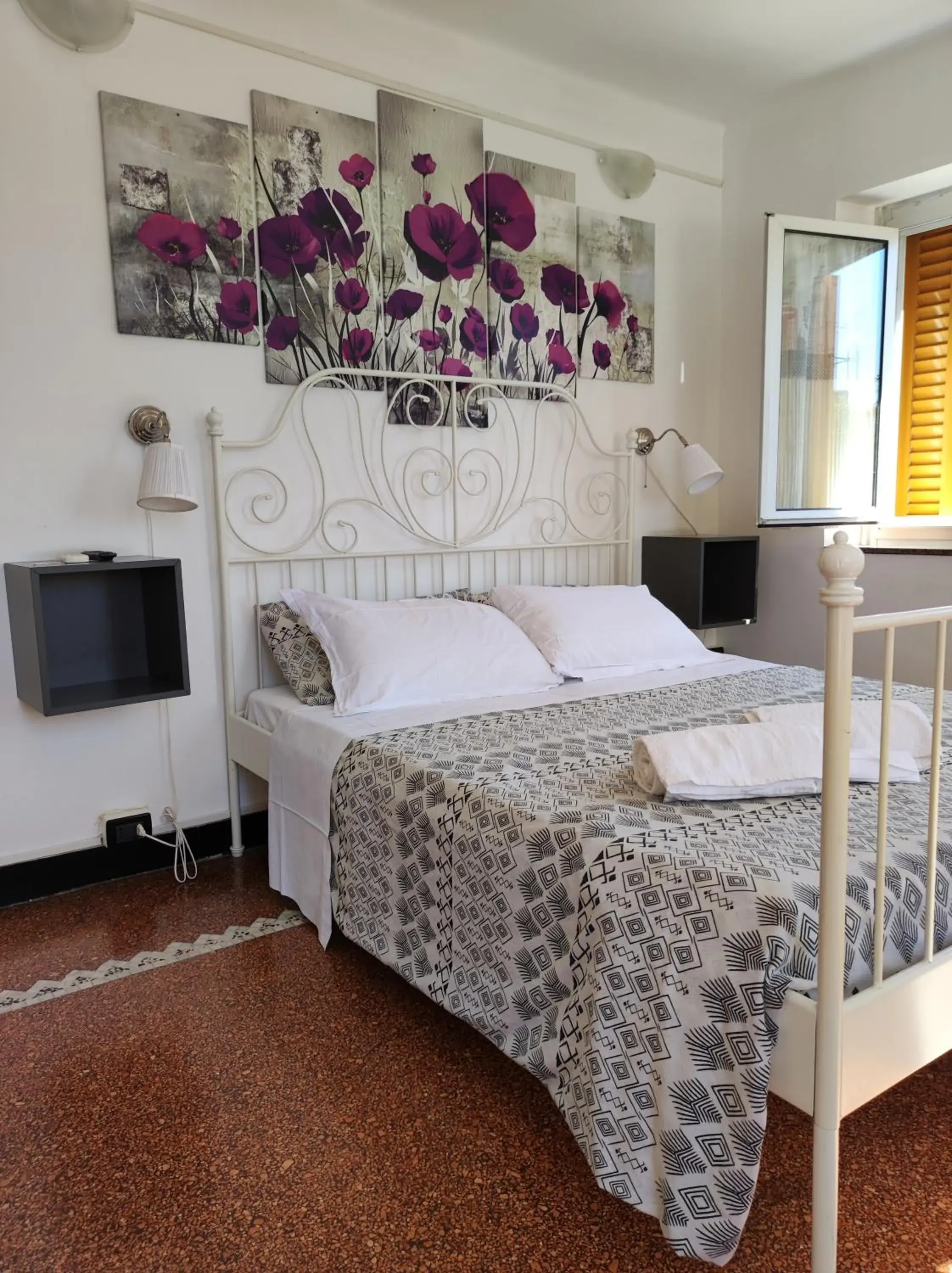 Double or Twin Room - single occupancy in Albergo Caffaro Double or Twin Room - single occupancy in Albergo Caffaro