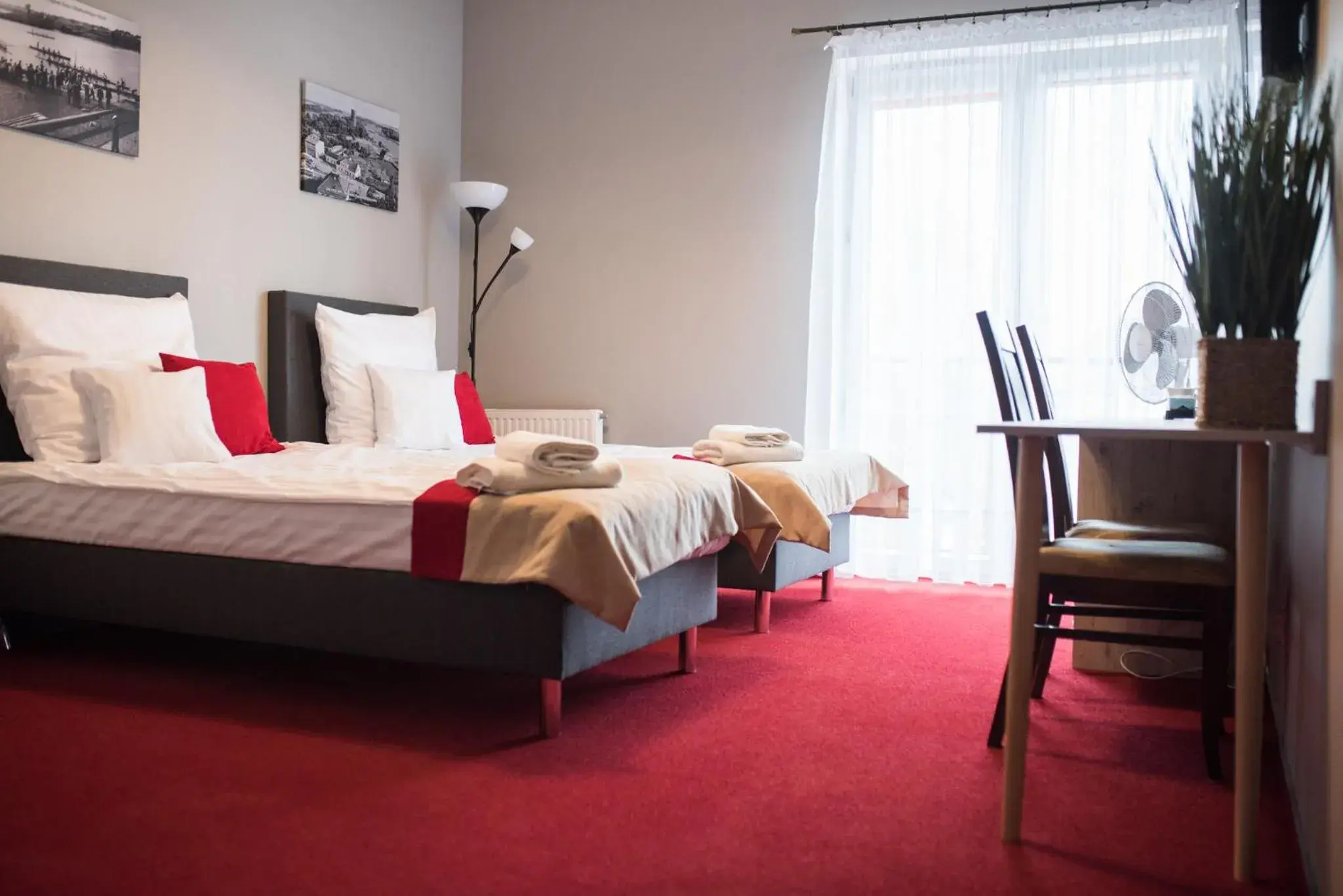 Double or Twin Room with Shower in Zajazd u Piasta Kołodzieja Double or Twin Room with Shower in Zajazd u Piasta Kołodzieja