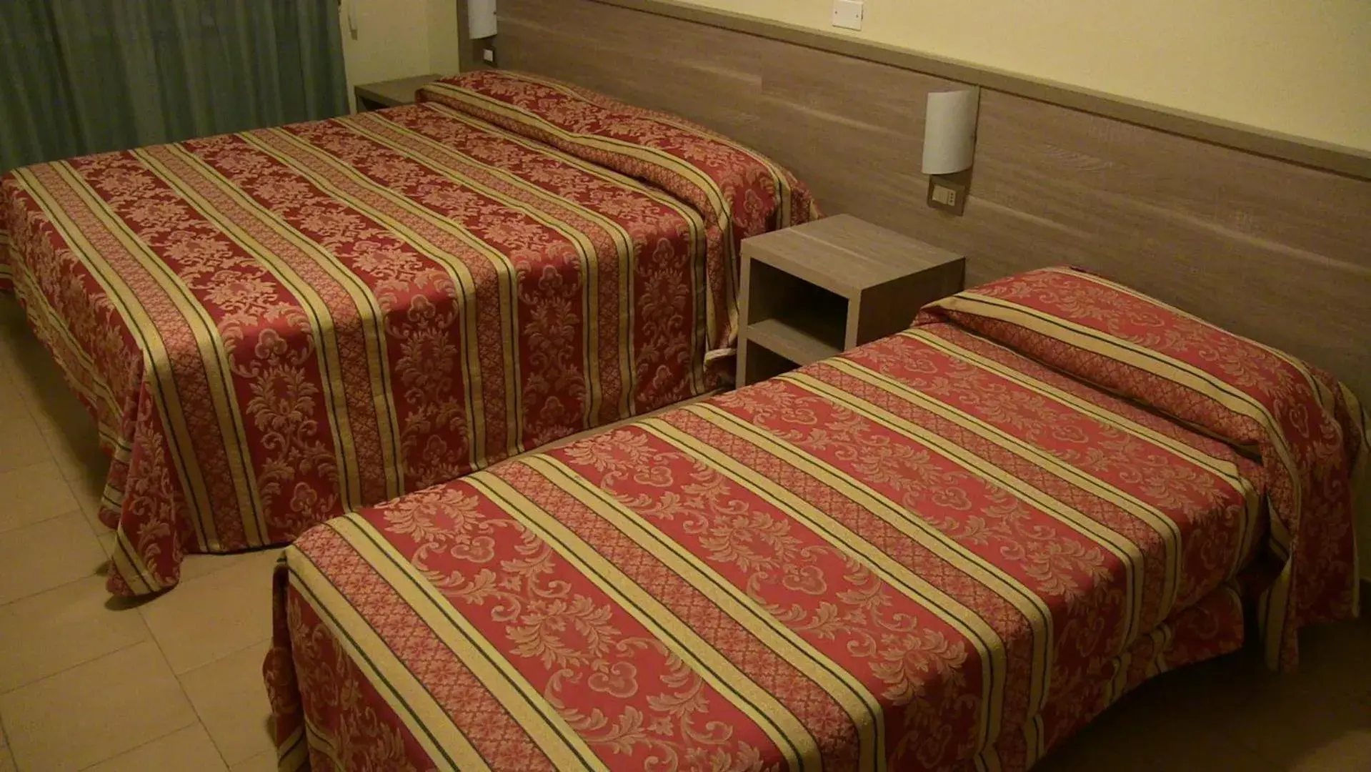 Triple Room in Hotel Due Pini Triple Room in Hotel Due Pini