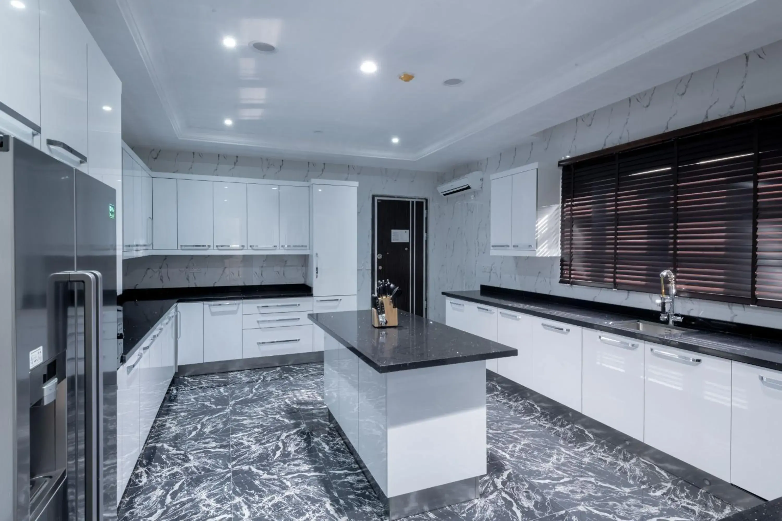 Penthouse Apartment in The Wells Carlton Penthouse Apartment in The Wells Carlton