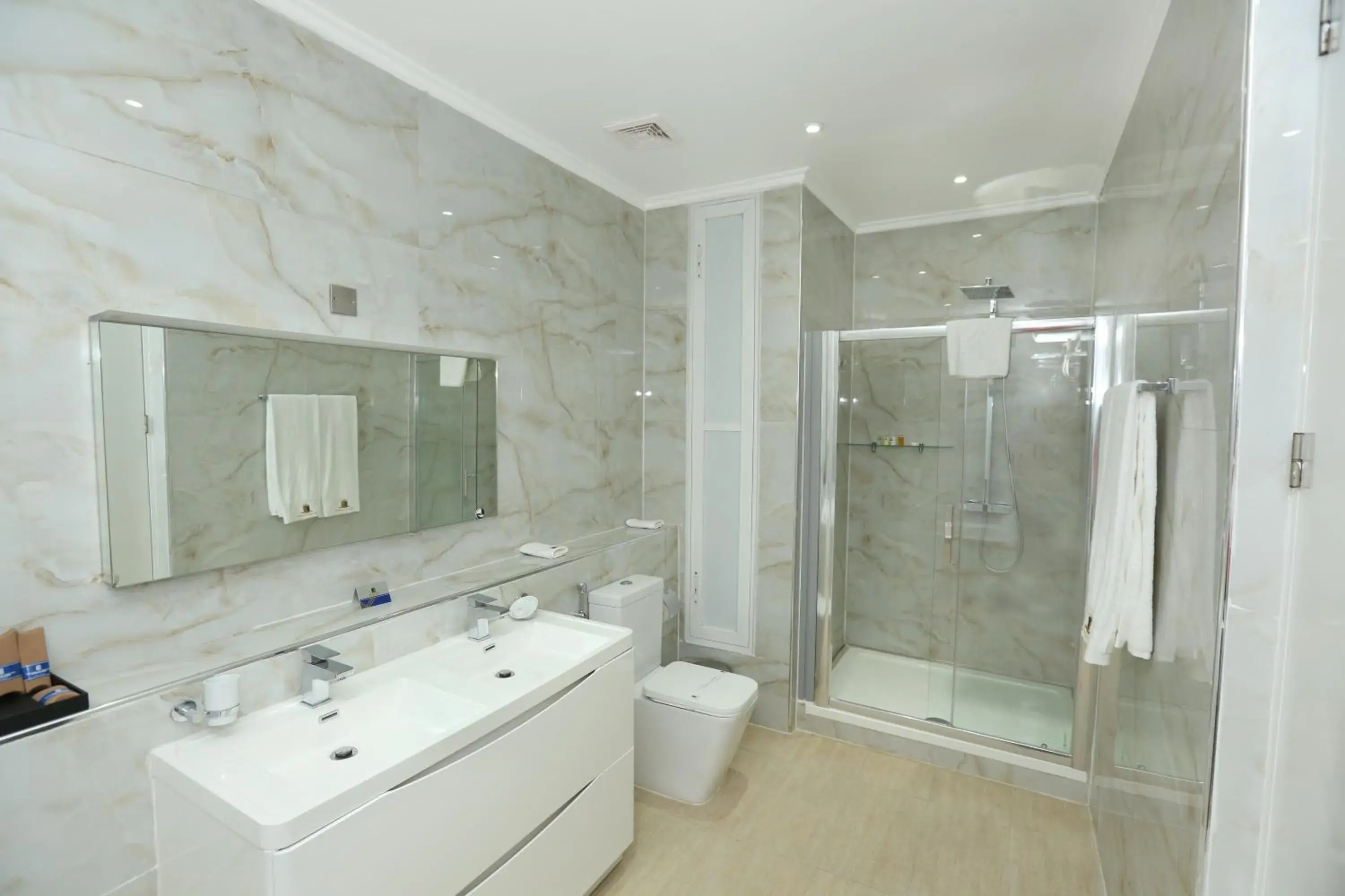 Apartment with Balcony in The Wells Carlton Apartment with Balcony in The Wells Carlton