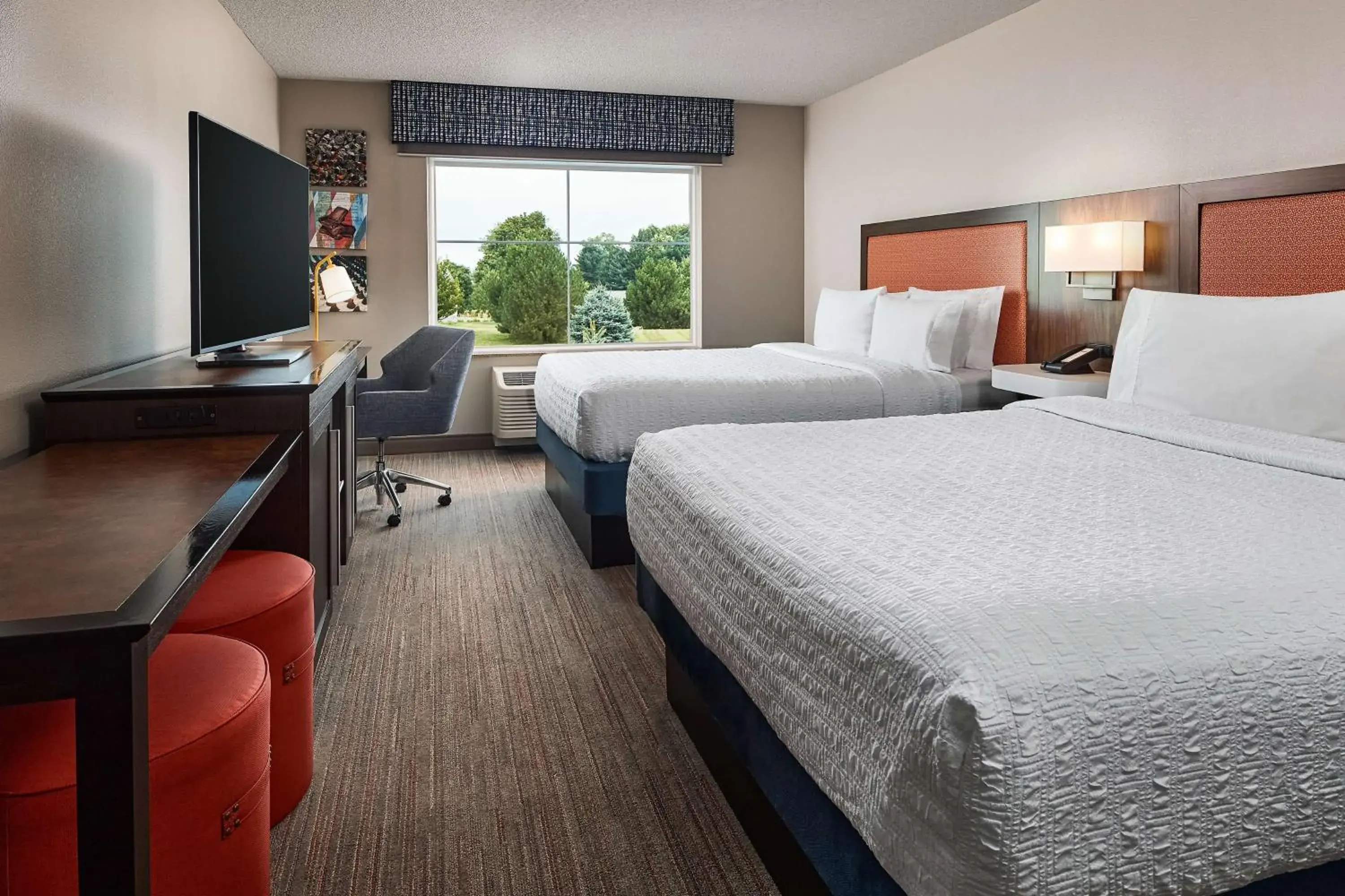Queen Room with Two Queen Beds - Non-Smoking in Hampton Inn & Suites Hershey Near the Park Queen Room with Two Queen Beds - Non-Smoking in Hampton Inn & Suites Hershey Near the Park
