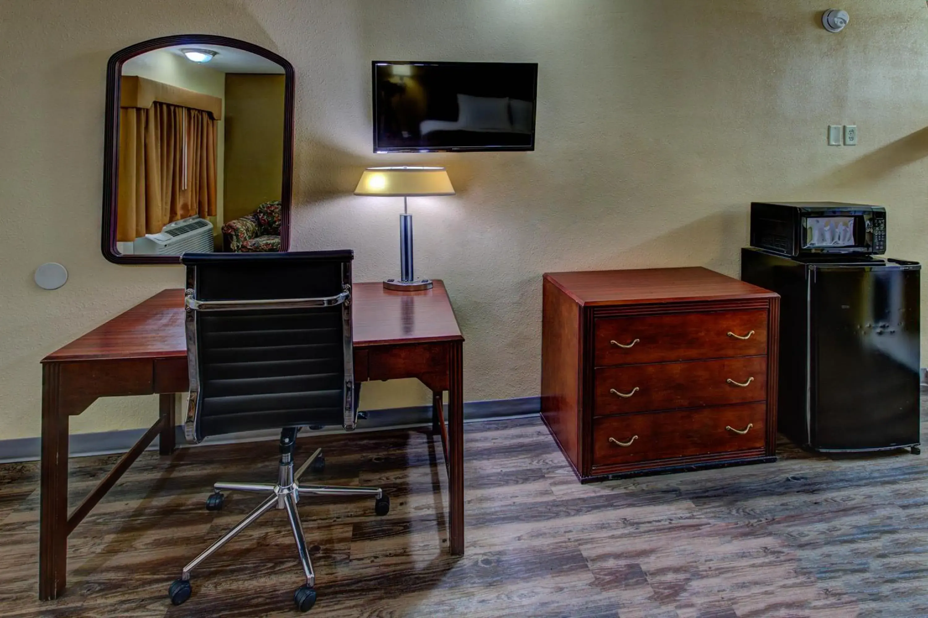 King Room - Smoking in Kingsway Inn Corsicana King Room - Smoking in Kingsway Inn Corsicana