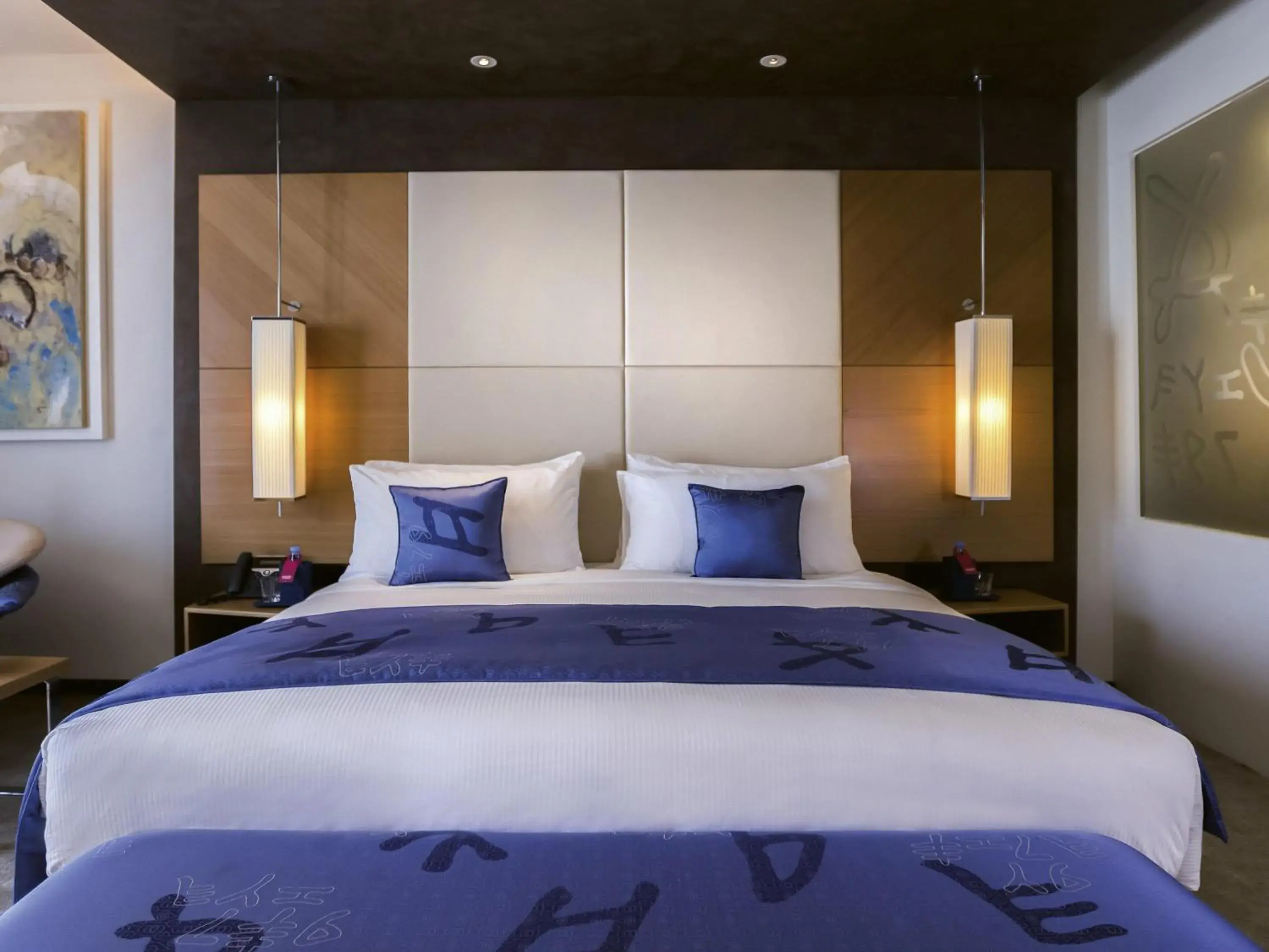 Premium King Room with Lake View in Mövenpick Hotel du Lac Tunis Premium King Room with Lake View in Mövenpick Hotel du Lac Tunis