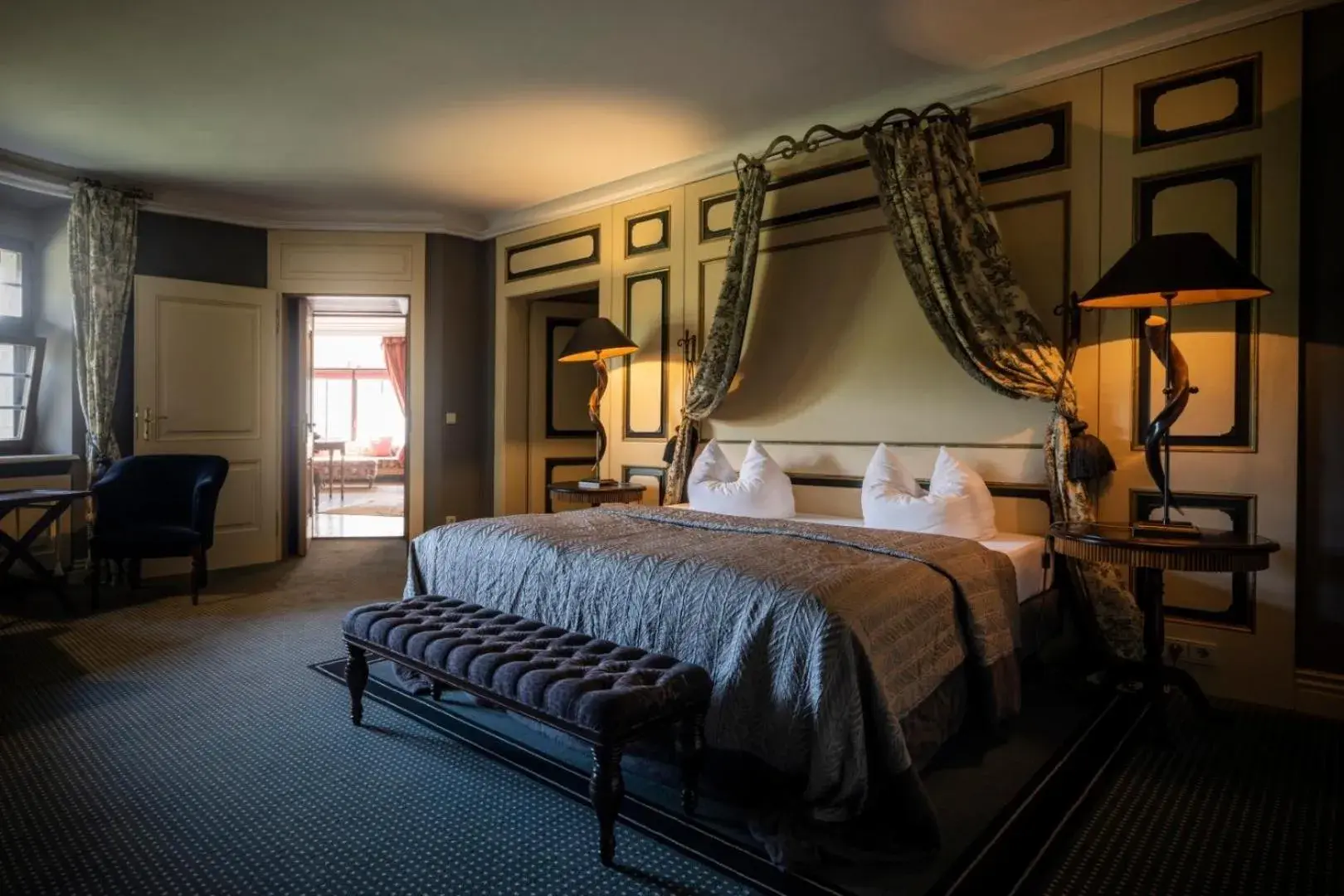 Deluxe Suite - single occupancy in Burg Rabenstein Deluxe Suite - single occupancy in Burg Rabenstein