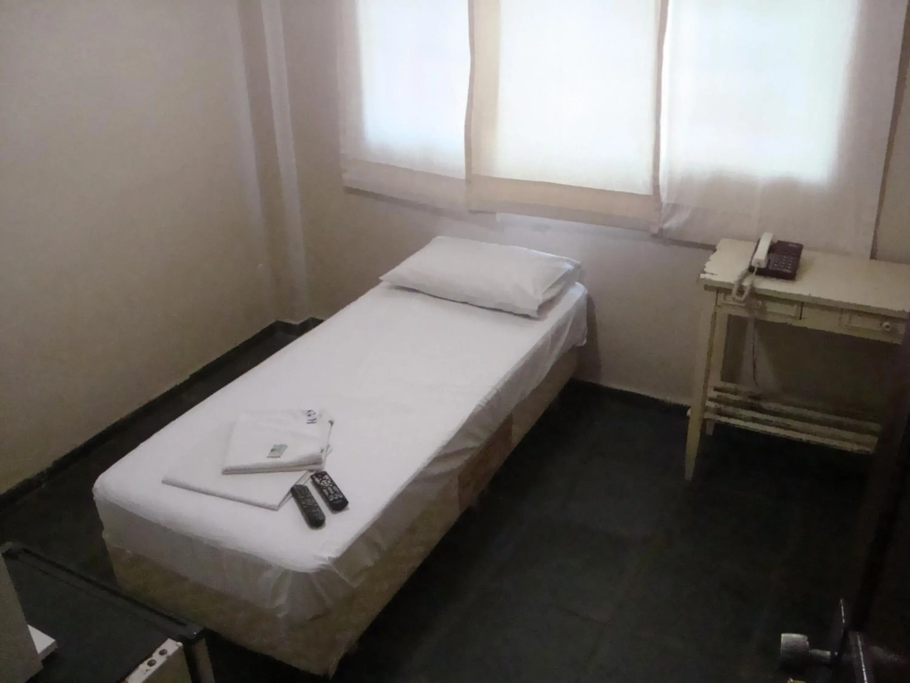 Economy Single Room in Goias Hotel Economy Single Room in Goias Hotel