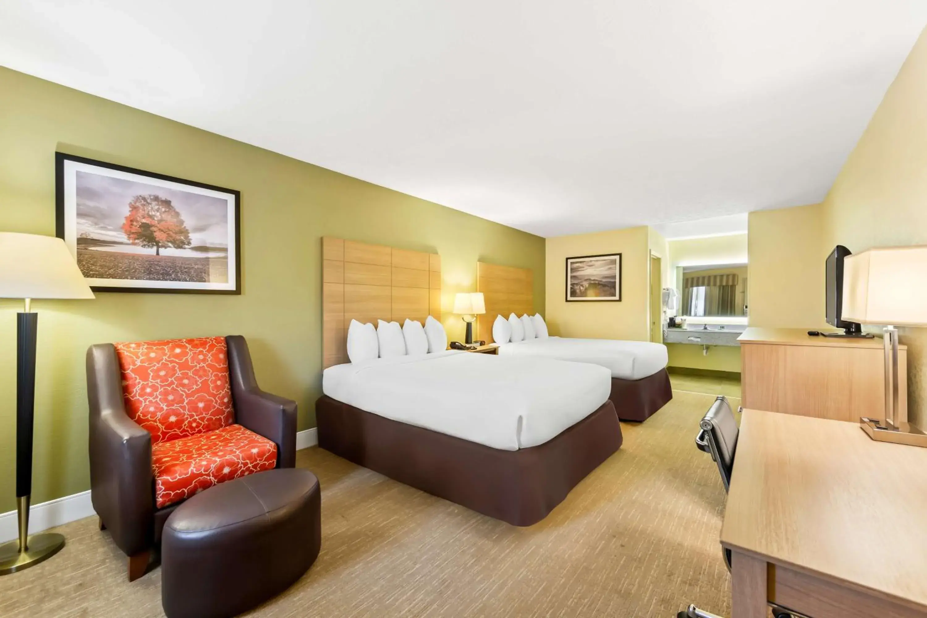 Queen Room with Two Queen Beds - Non-Smoking in Best Western Dayton Queen Room with Two Queen Beds - Non-Smoking in Best Western Dayton