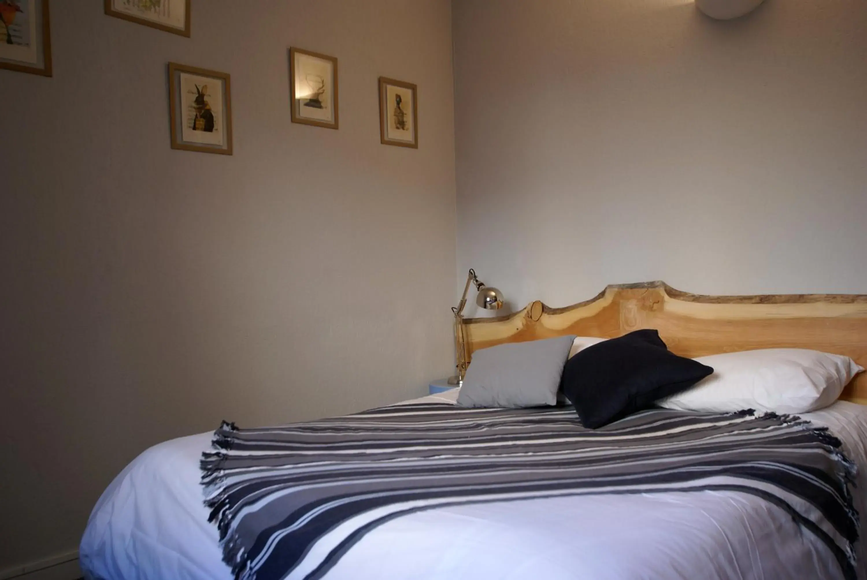 Double Room in Hotel de la Placette Barcelonnette Double Room in Hotel de la Placette Barcelonnette