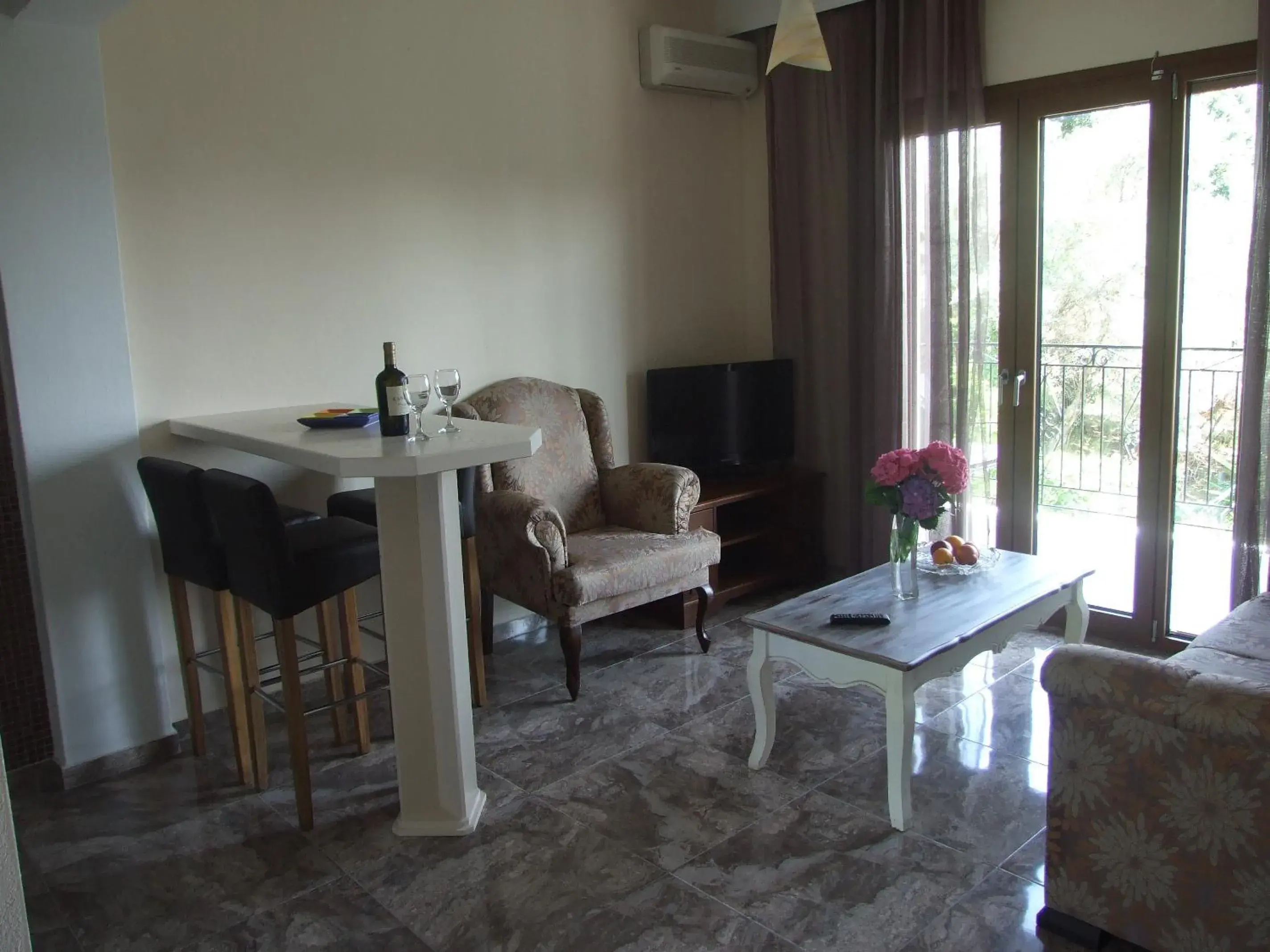 Two-Bedroom Apartment in Skiathos Argento Two-Bedroom Apartment in Skiathos Argento