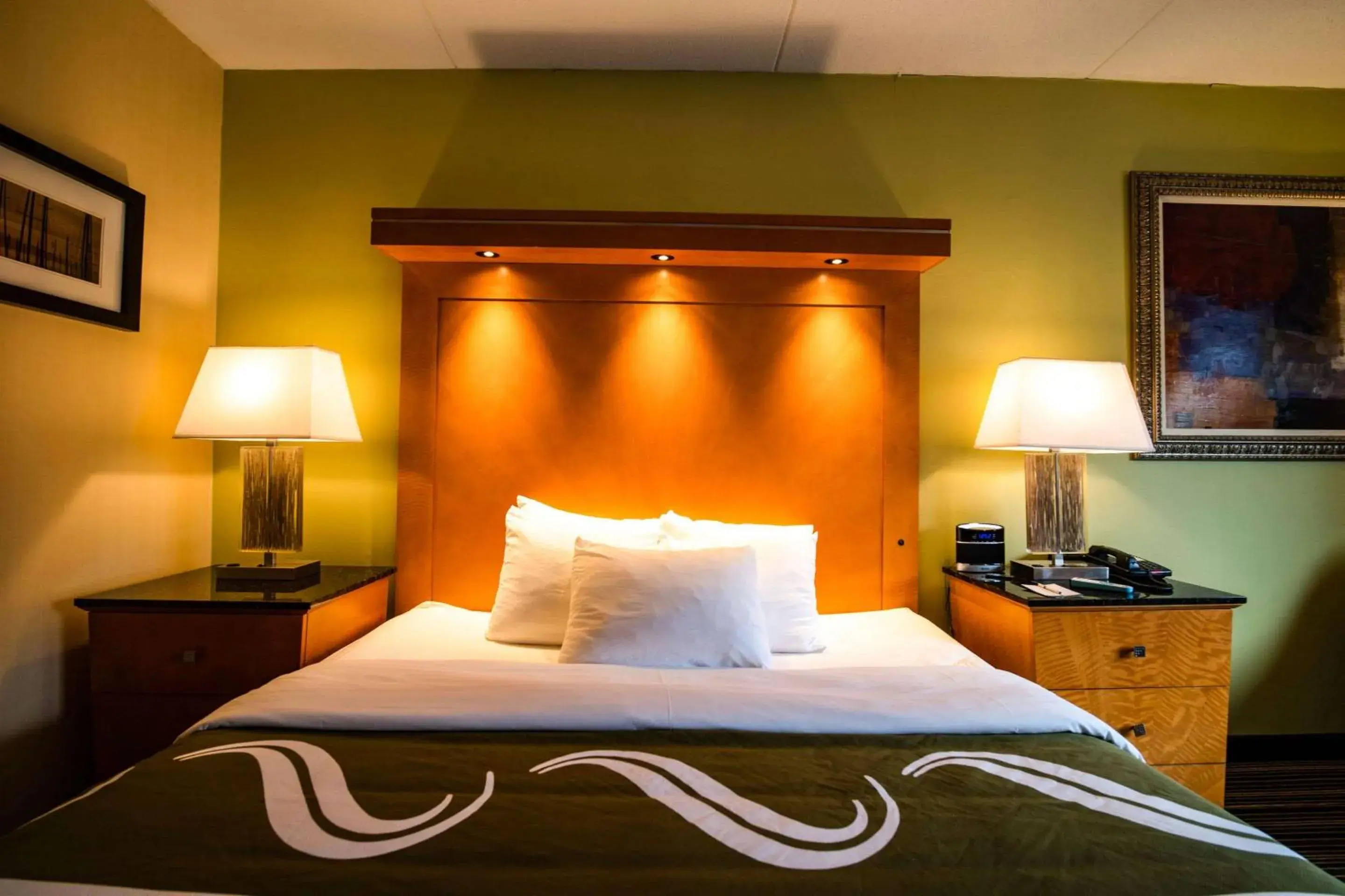 Queen Room - Non-Smoking in Quality Inn Cromwell - Middletown Queen Room - Non-Smoking in Quality Inn Cromwell - Middletown